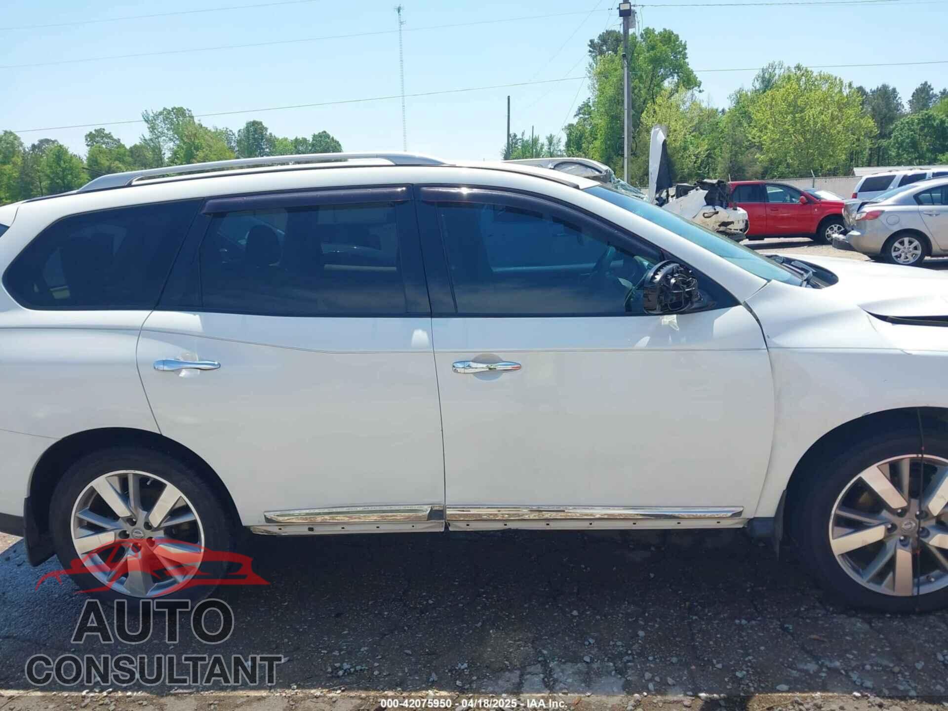 NISSAN PATHFINDER 2013 - 5N1AR2MN2DC622773