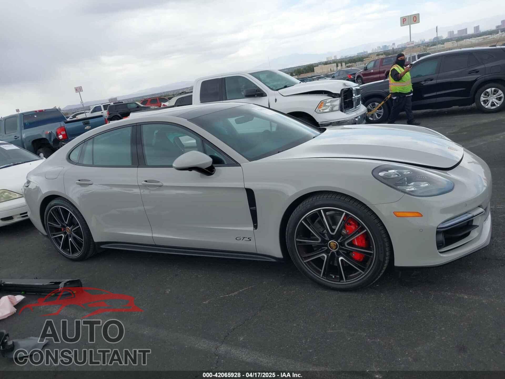 PORSCHE PANAMERA 2023 - WP0AG2A71PL135536