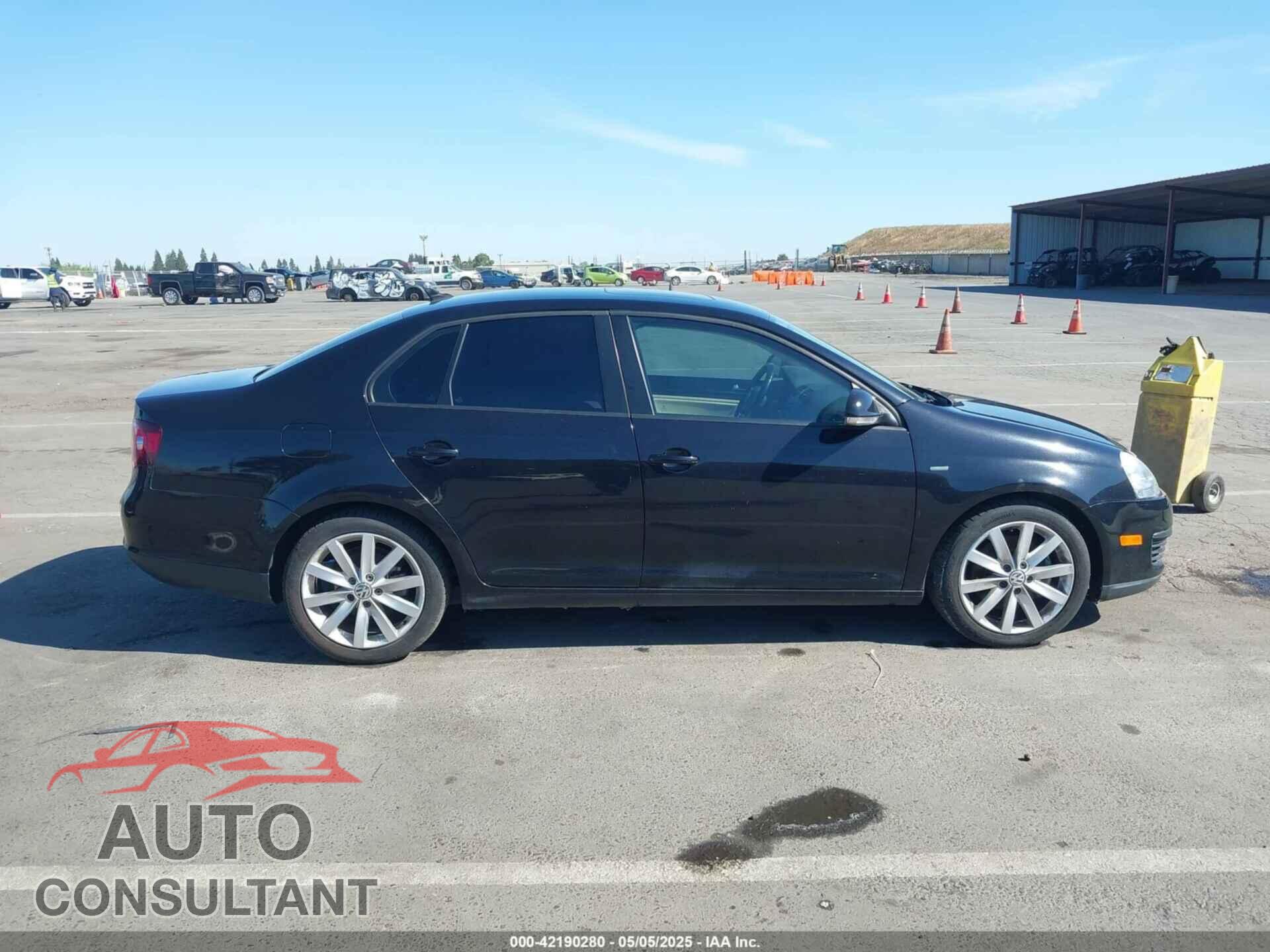VOLKSWAGEN JETTA 2010 - 3VWRA7AJ8AM095259