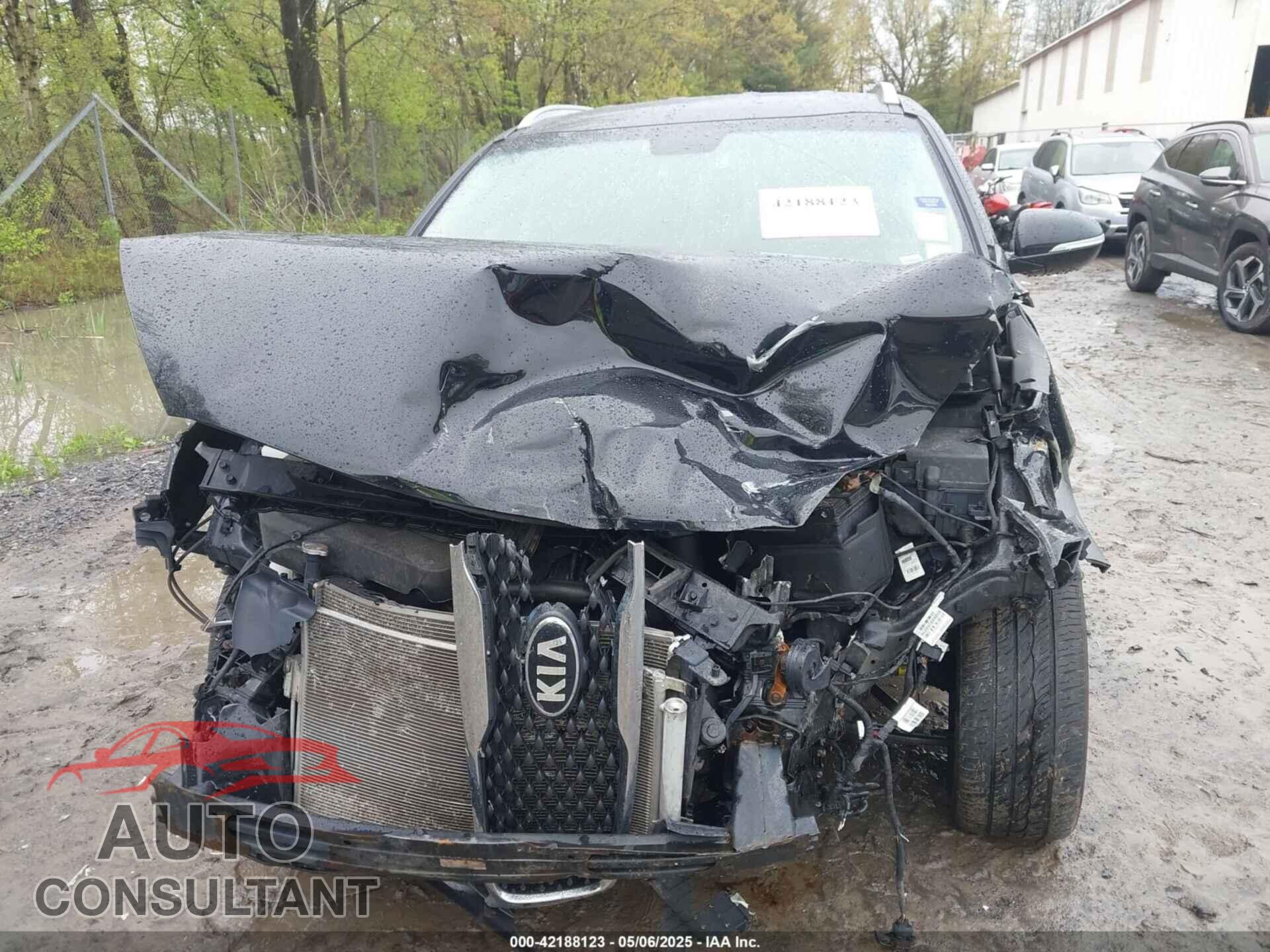 KIA SORENTO 2018 - 5XYPG4A30JG348905