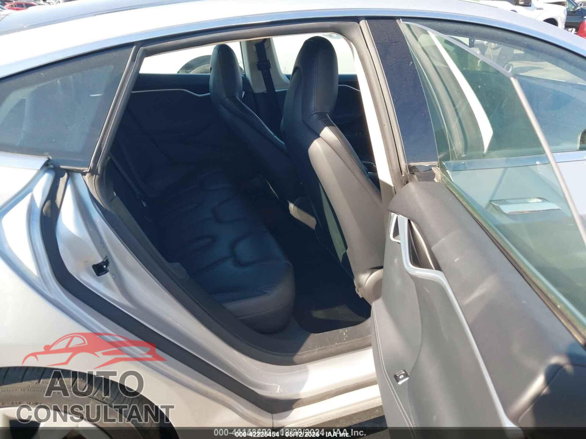 TESLA MODEL S 2015 - 5YJSA1S27FF086119