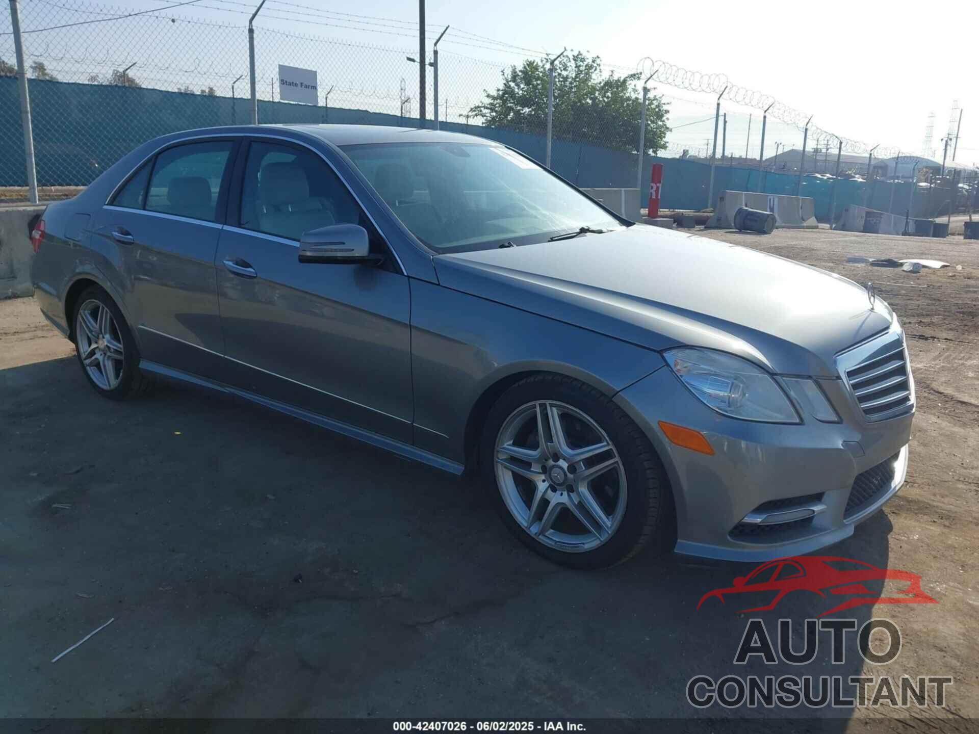 MERCEDES-BENZ E 350 2013 - WDDHF5KB0DA745639