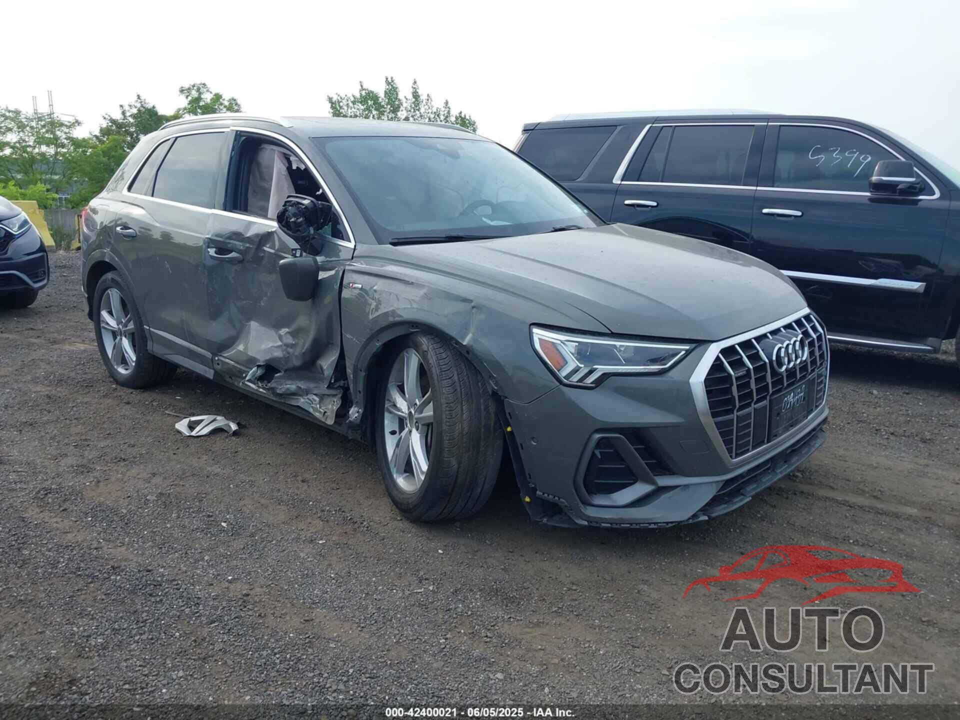 AUDI Q3 2021 - WA1EECF3XM1039439
