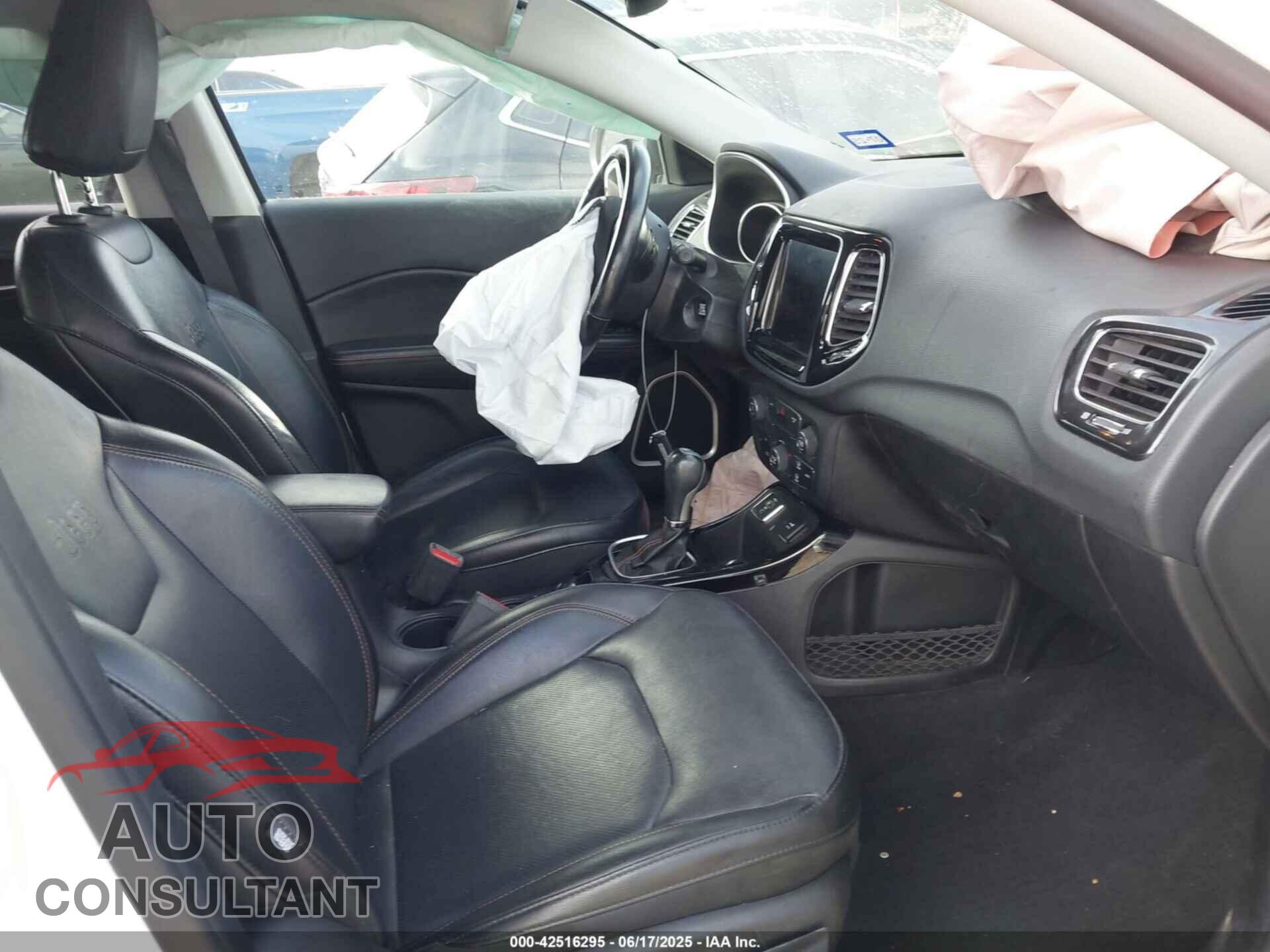 JEEP COMPASS 2020 - 3C4NJCCB1LT114565