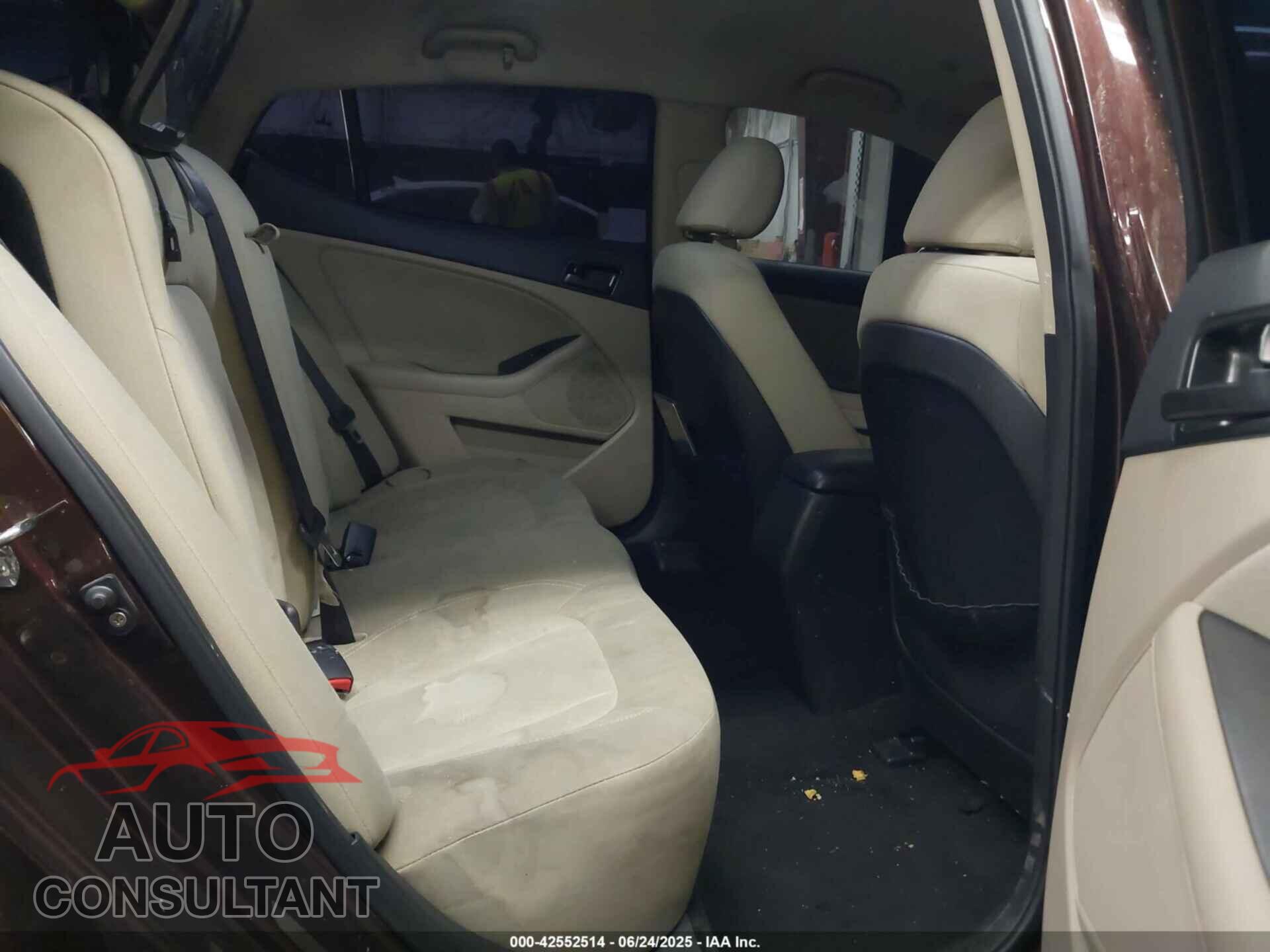 KIA OPTIMA 2011 - KNAGM4A77B5055876