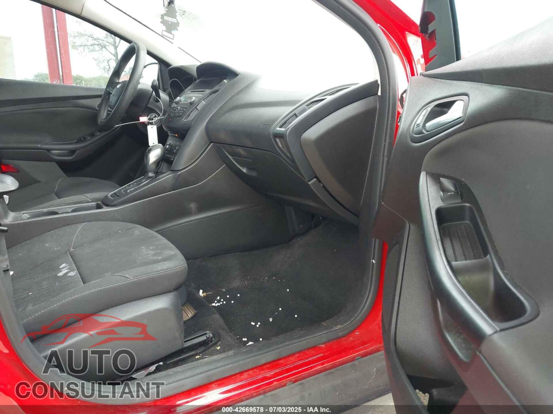 FORD FOCUS 2016 - 1FADP3F26GL300776
