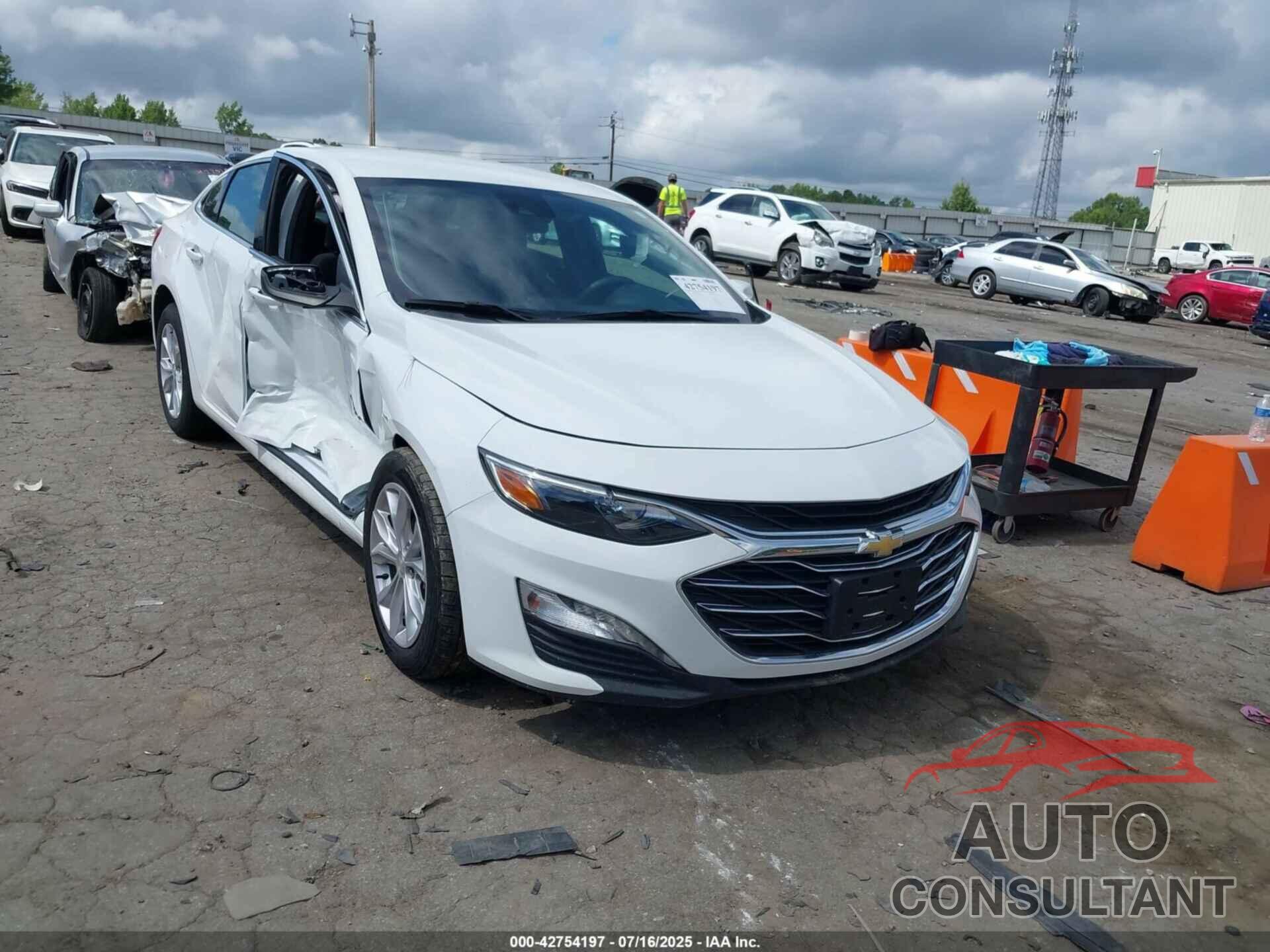 CHEVROLET MALIBU 2023 - 1G1ZD5ST8PF164144