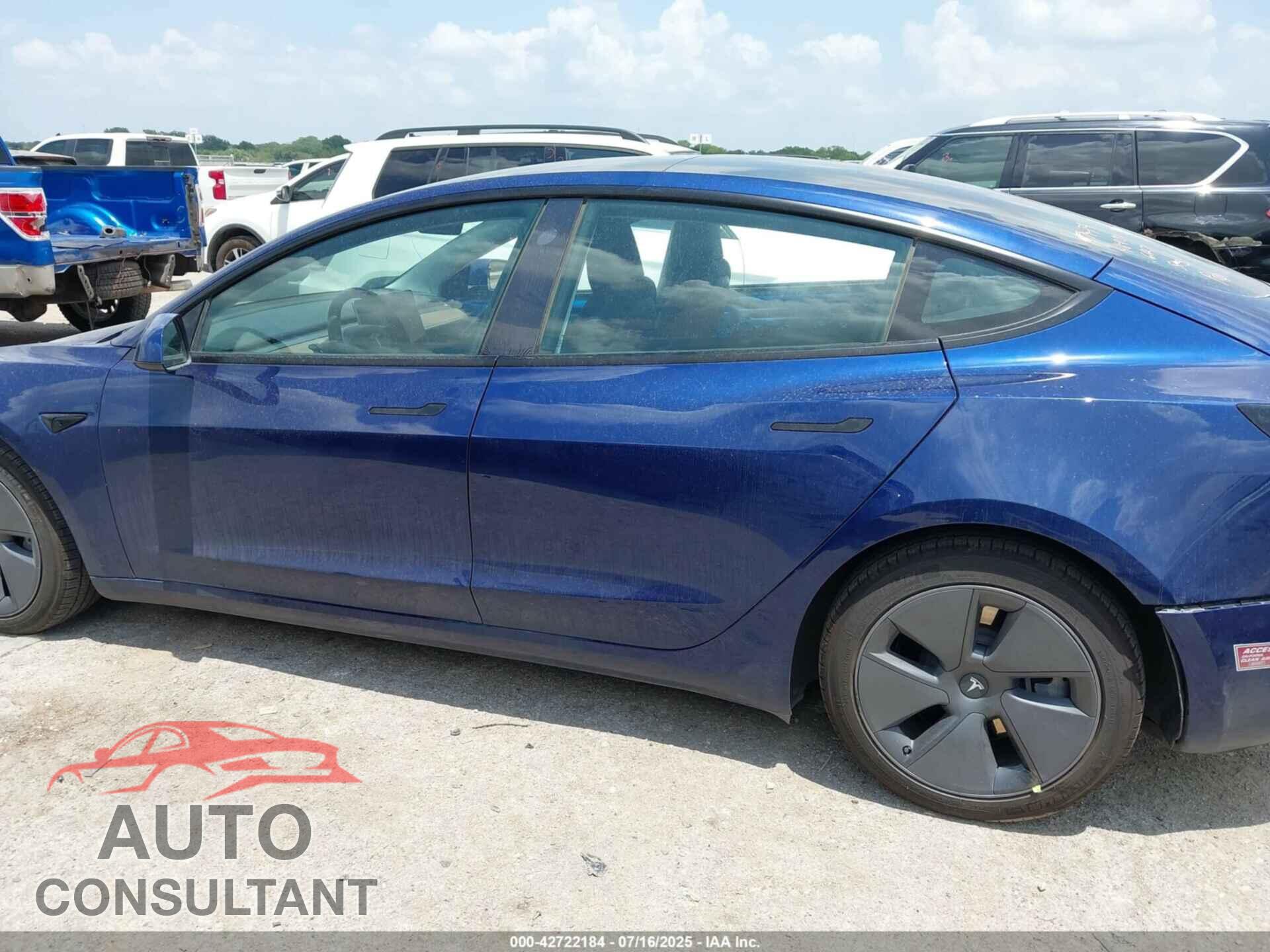 TESLA MODEL 3 2023 - 5YJ3E1EA8PF484131
