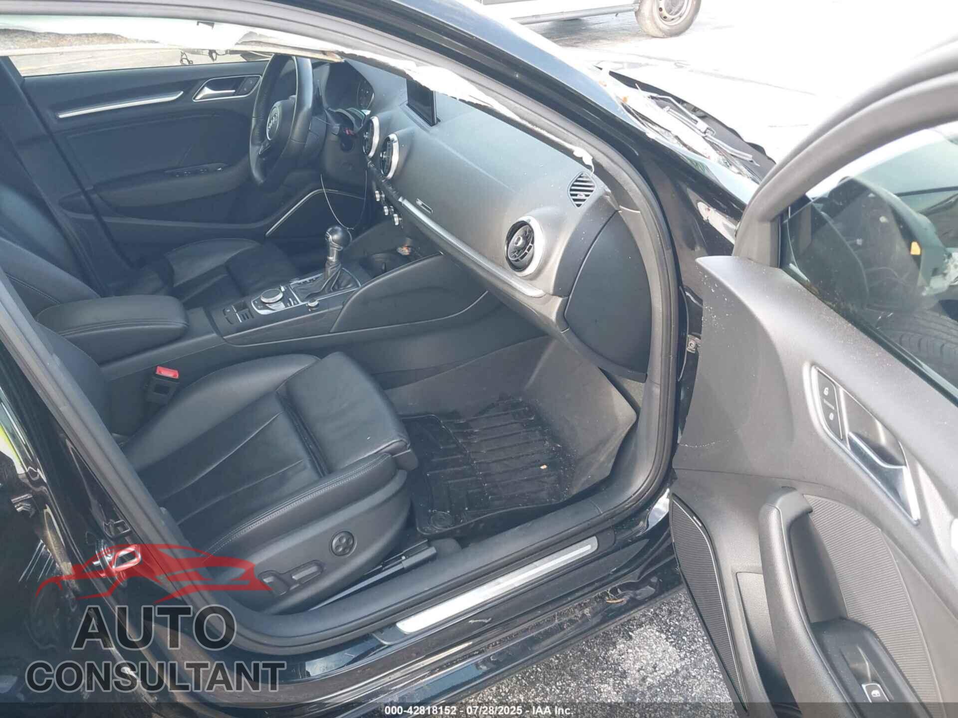 AUDI A3 2020 - WAUCUGFF7LA055255