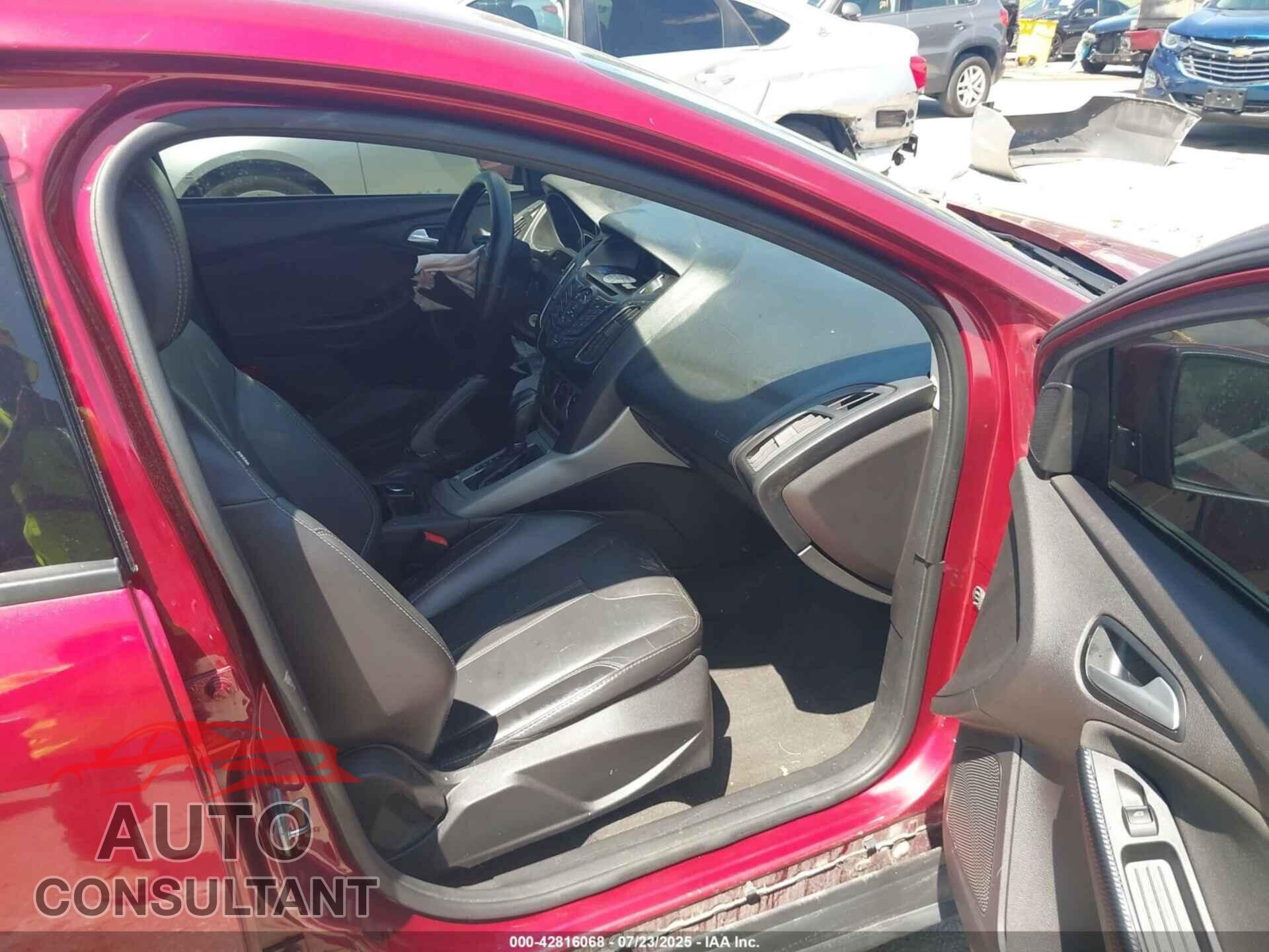 FORD FOCUS 2014 - 1FADP3F21EL127973