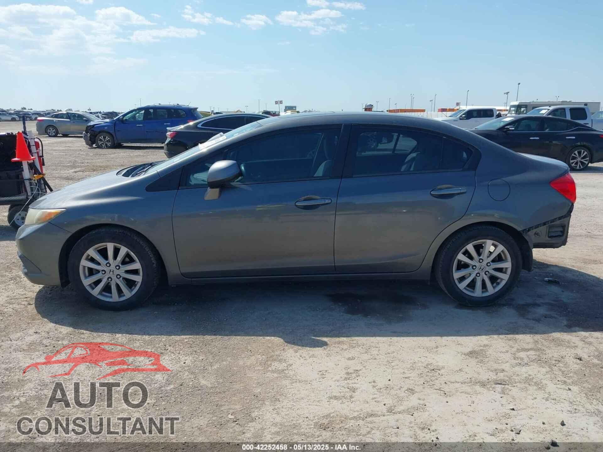 HONDA CIVIC 2012 - 2HGFB2F8XCH588309