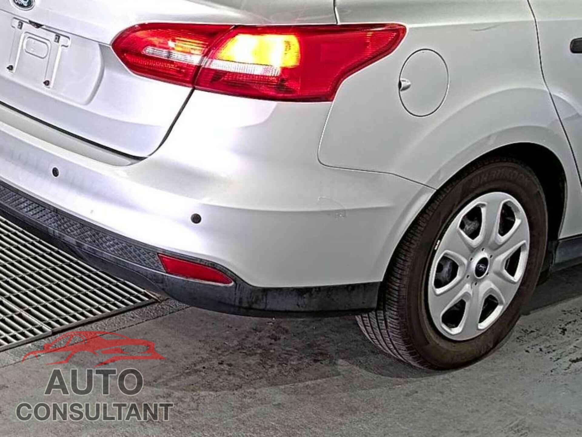 FORD FOCUS 2016 - 1FADP3E26GL366262