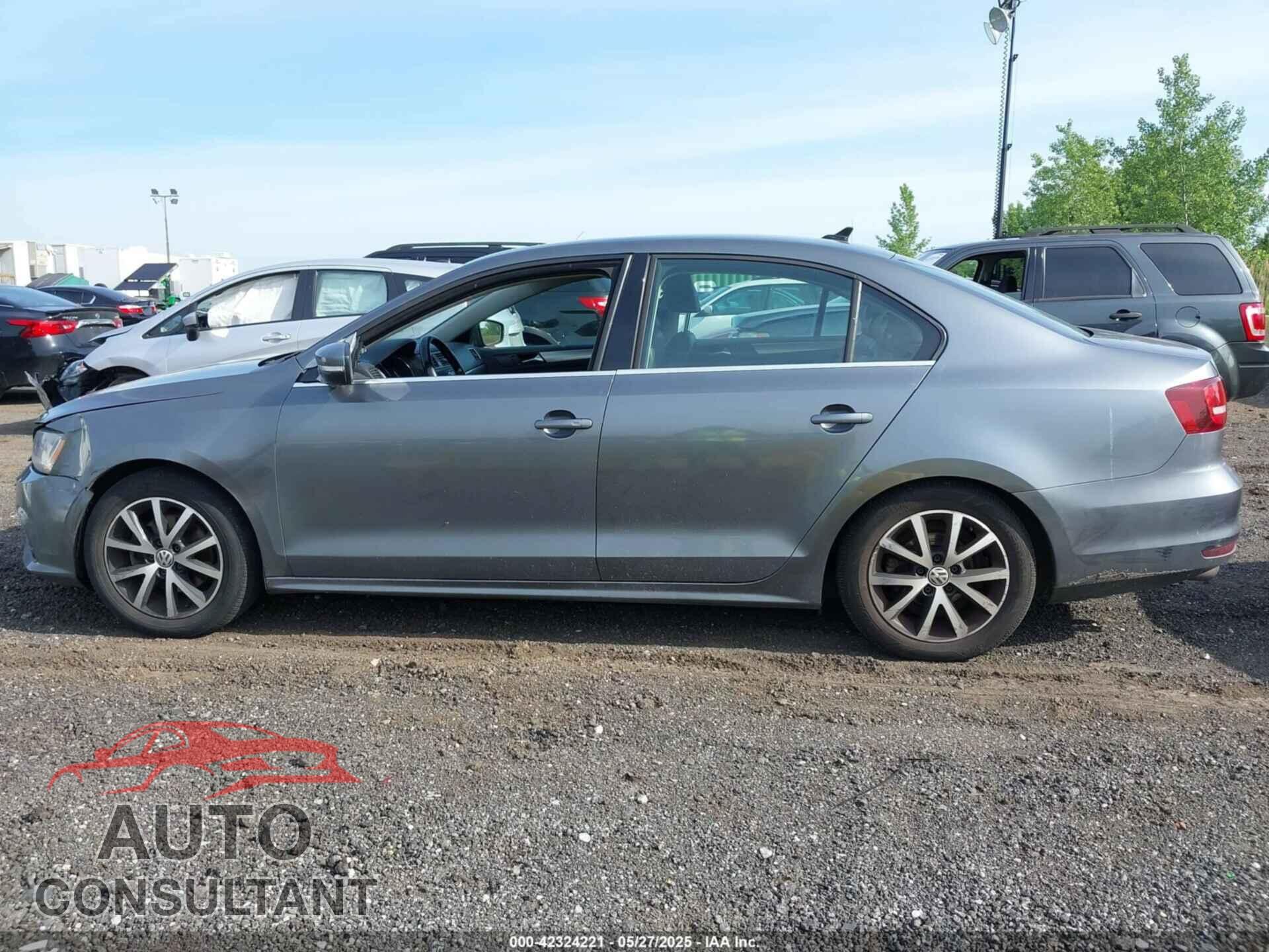 VOLKSWAGEN JETTA 2017 - 3VWDB7AJXHM307368
