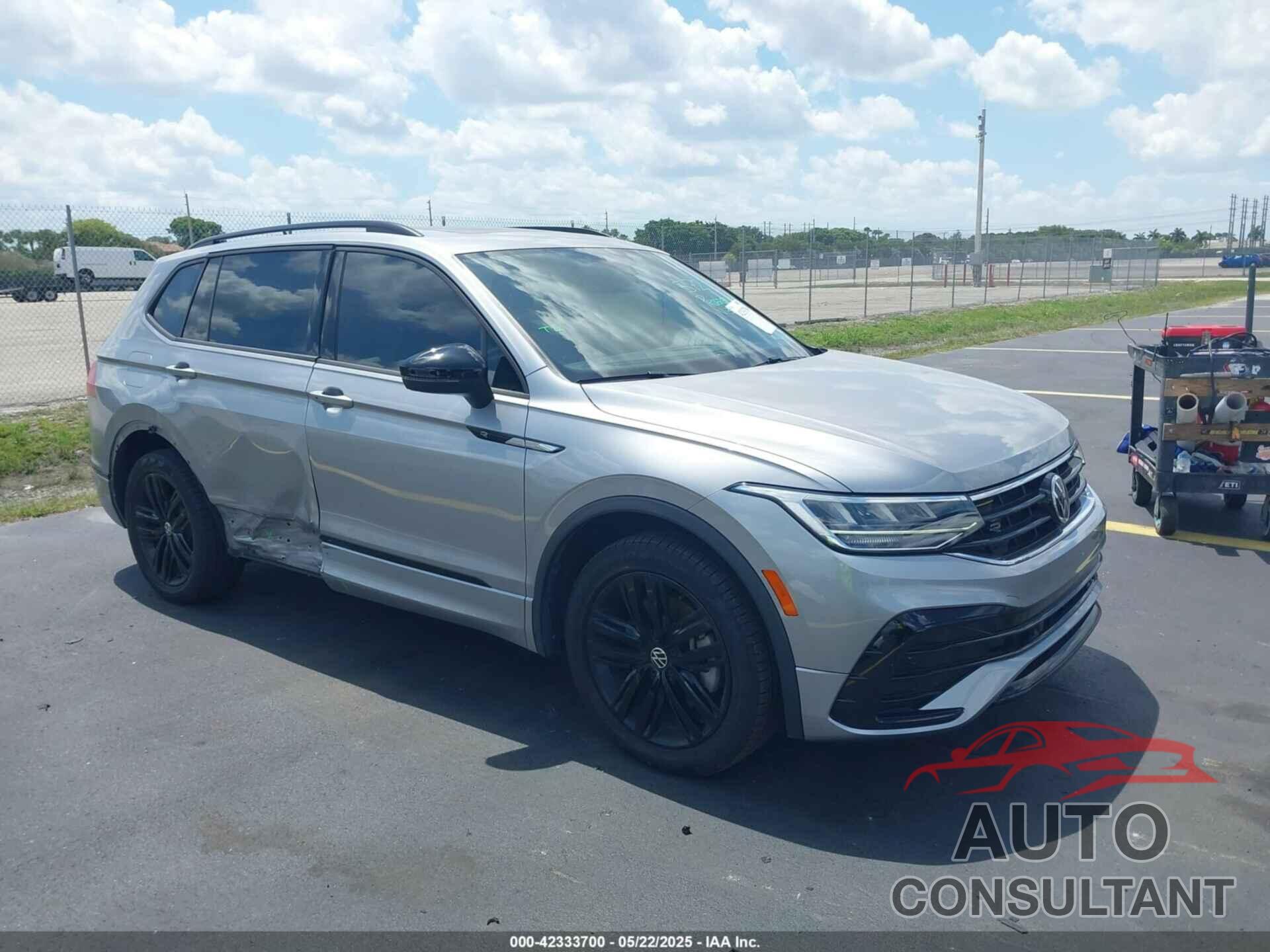 VOLKSWAGEN TIGUAN 2022 - 3VVCB7AX5NM063130