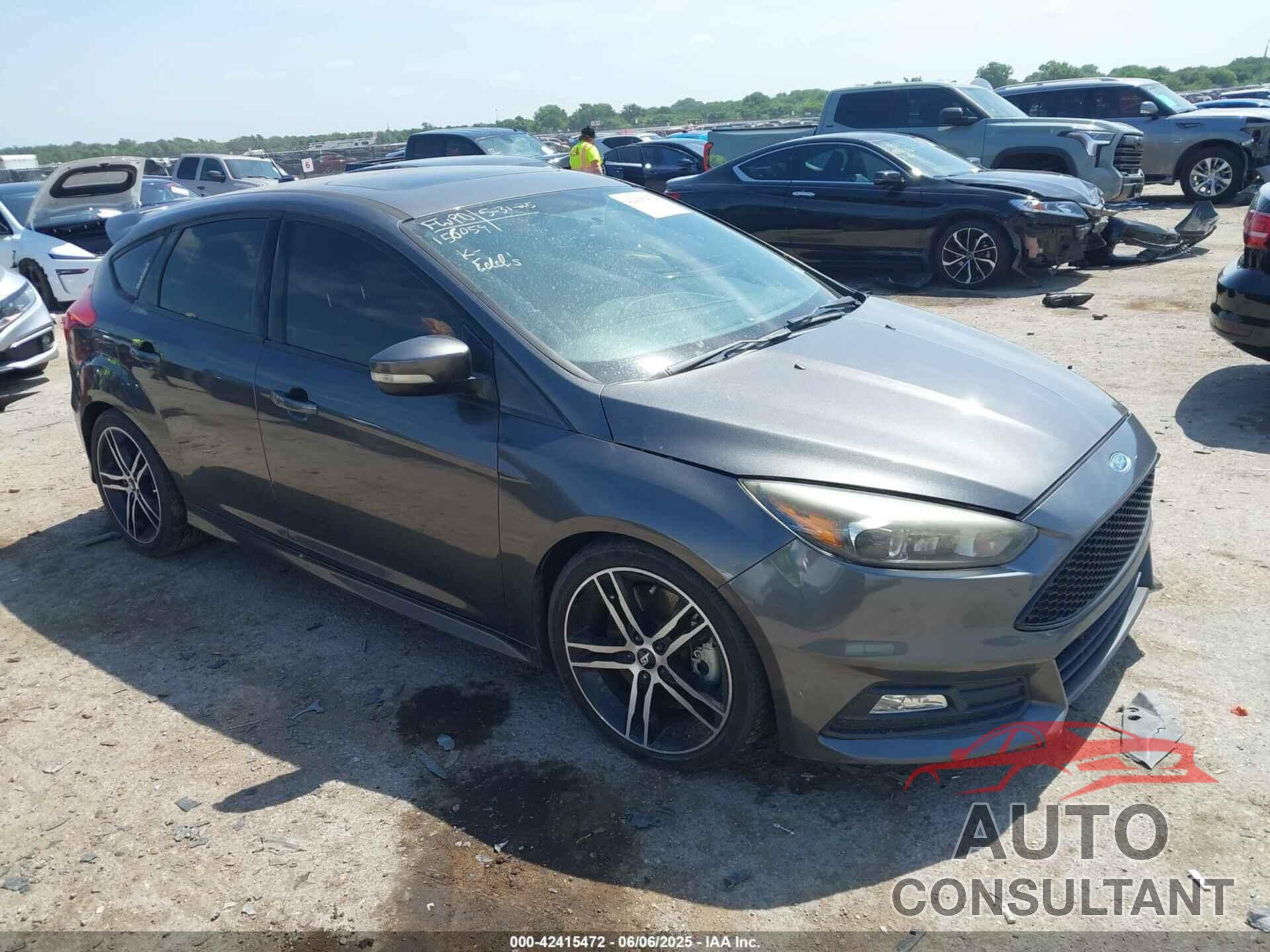 FORD FOCUS ST 2015 - 1FADP3L96FL368026