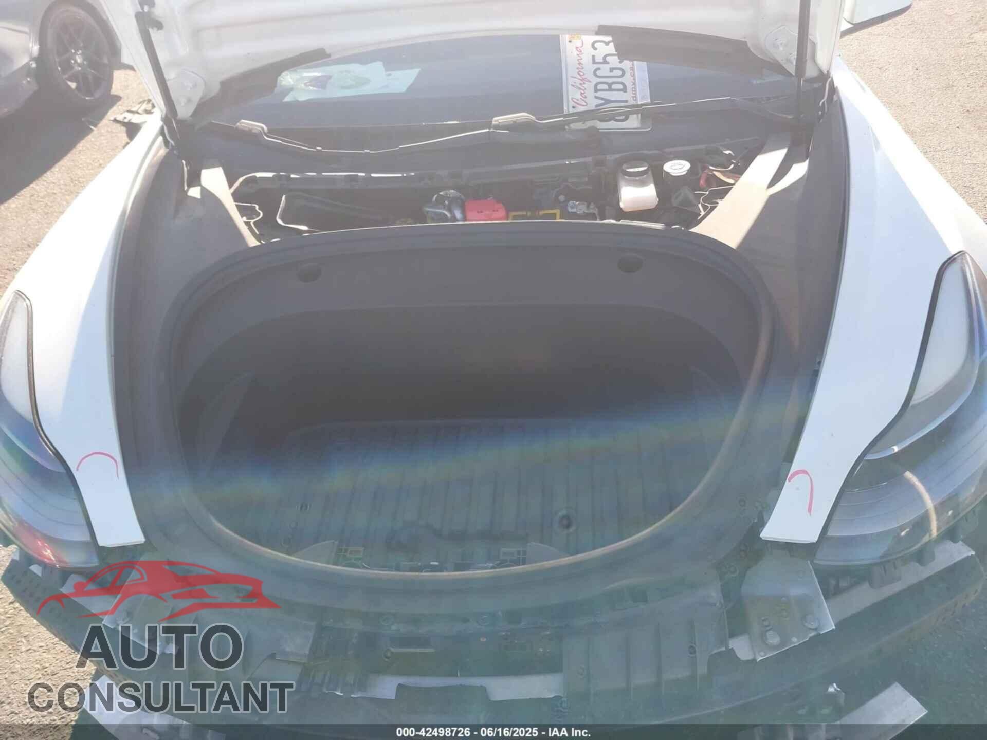 TESLA MODEL 3 2021 - 5YJ3E1EB8MF005923
