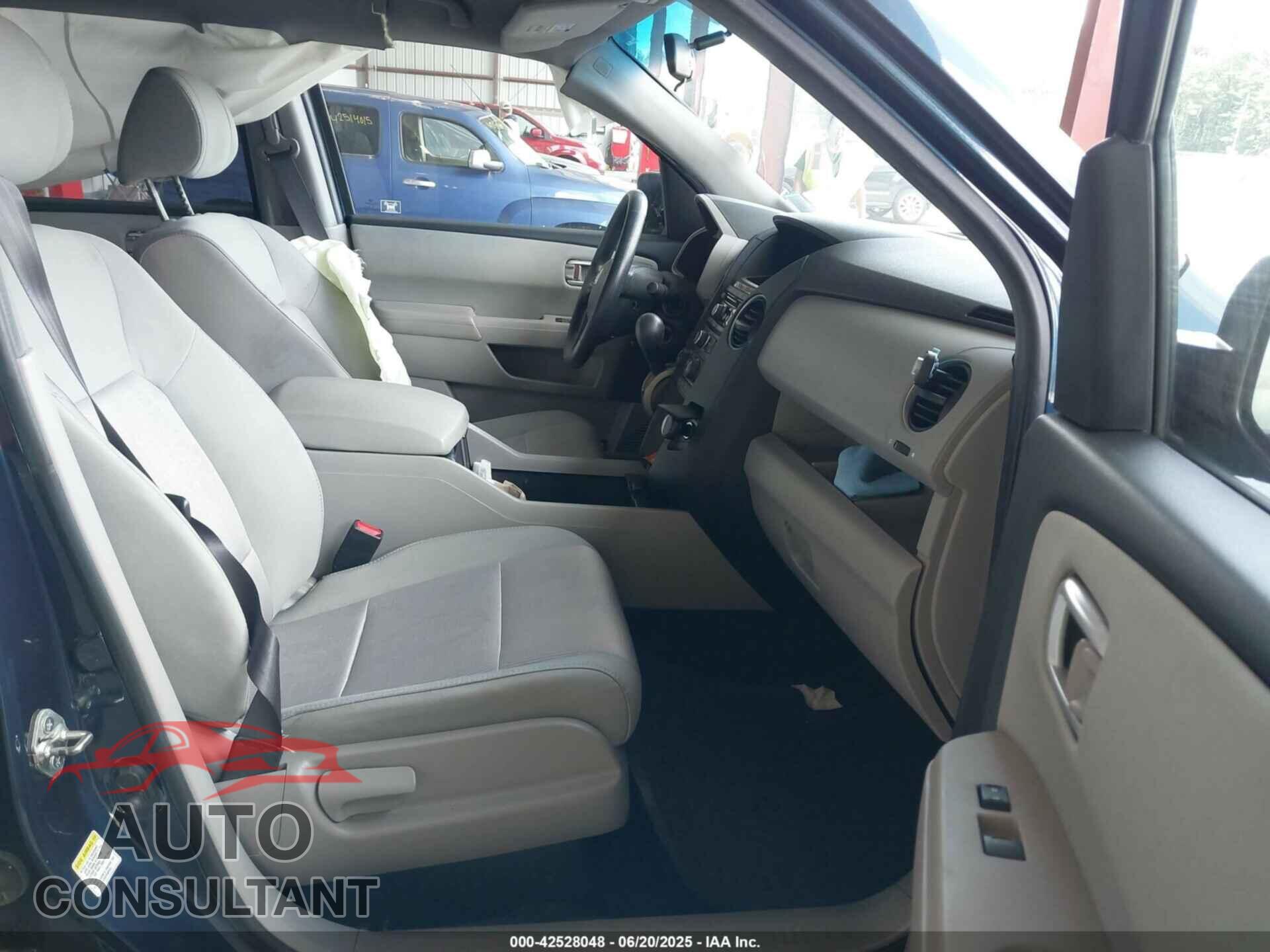 HONDA PILOT 2012 - 5FNYF4H42CB009658