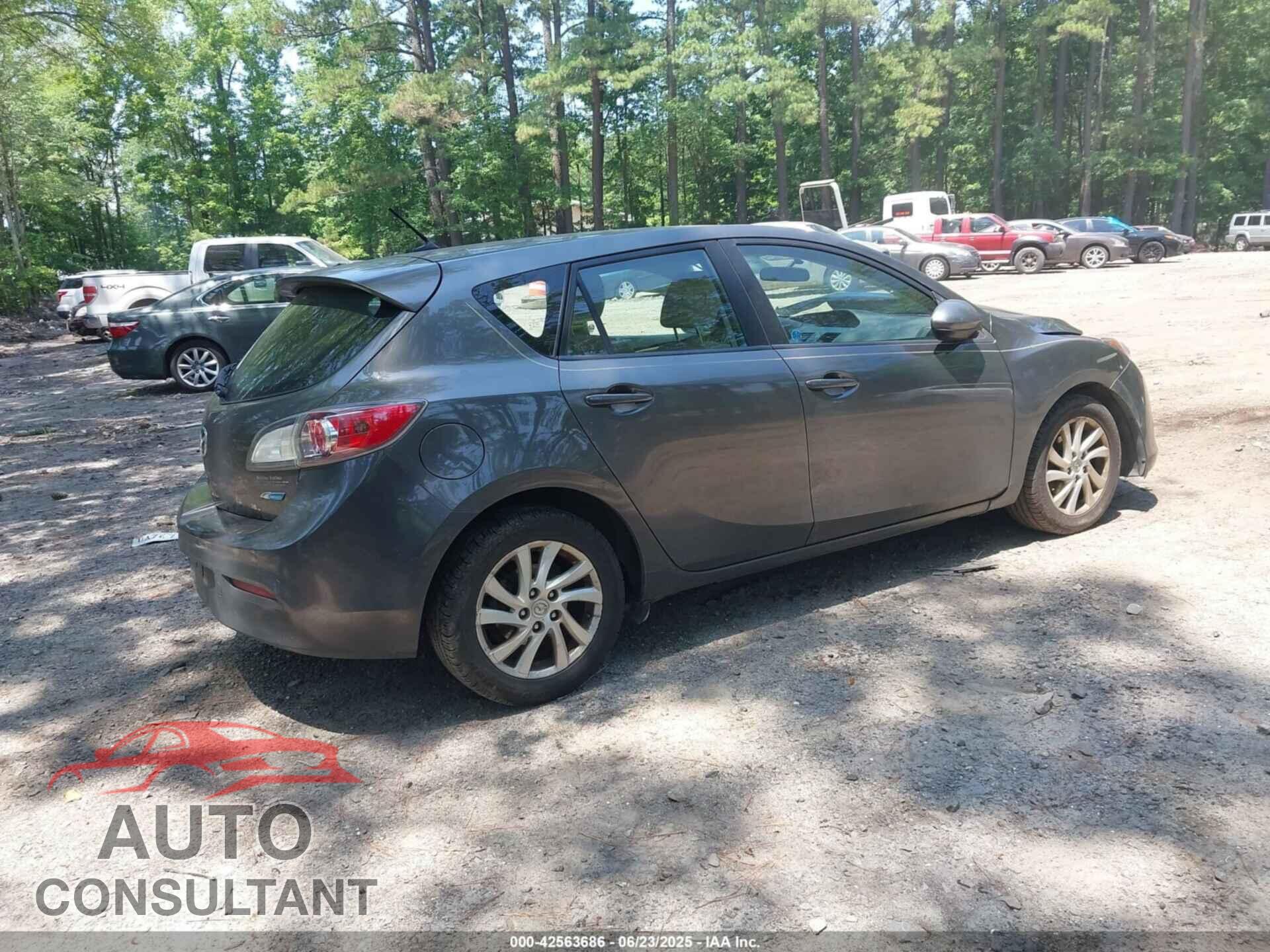MAZDA MAZDA3 2012 - JM1BL1L85C1615214