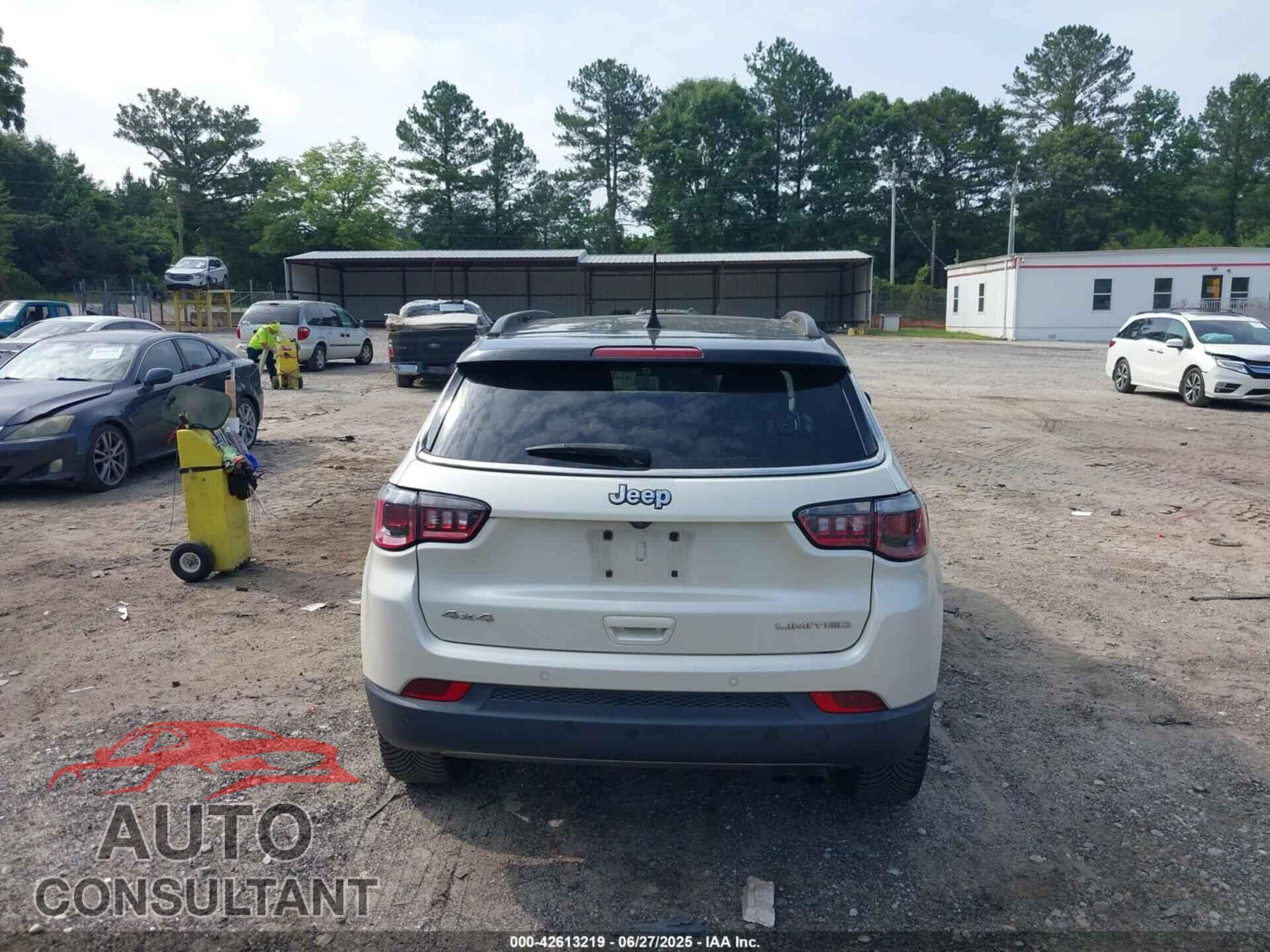 JEEP COMPASS 2018 - 3C4NJDCB3JT315337