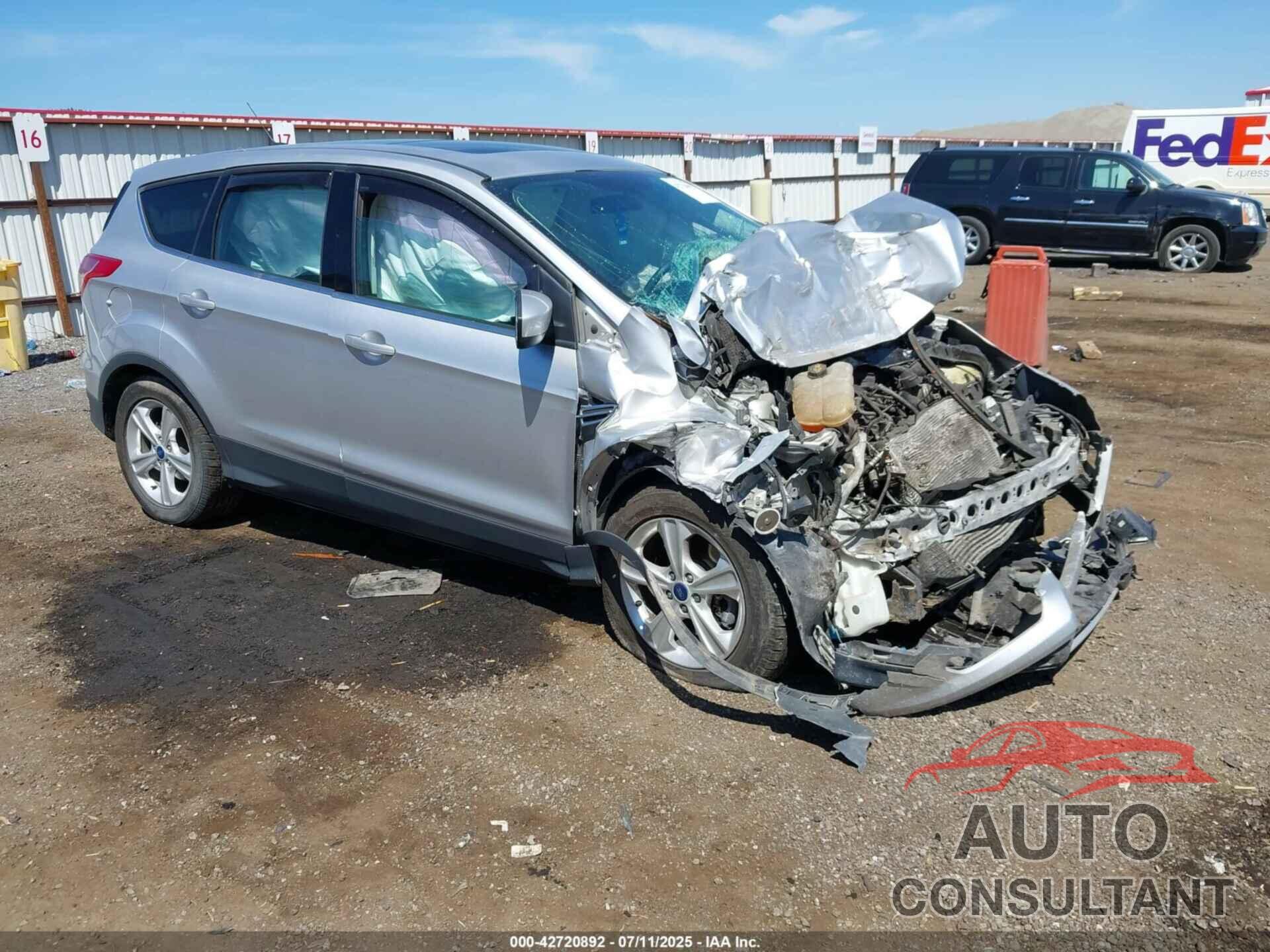 FORD ESCAPE 2015 - 1FMCU9G94FUC44208