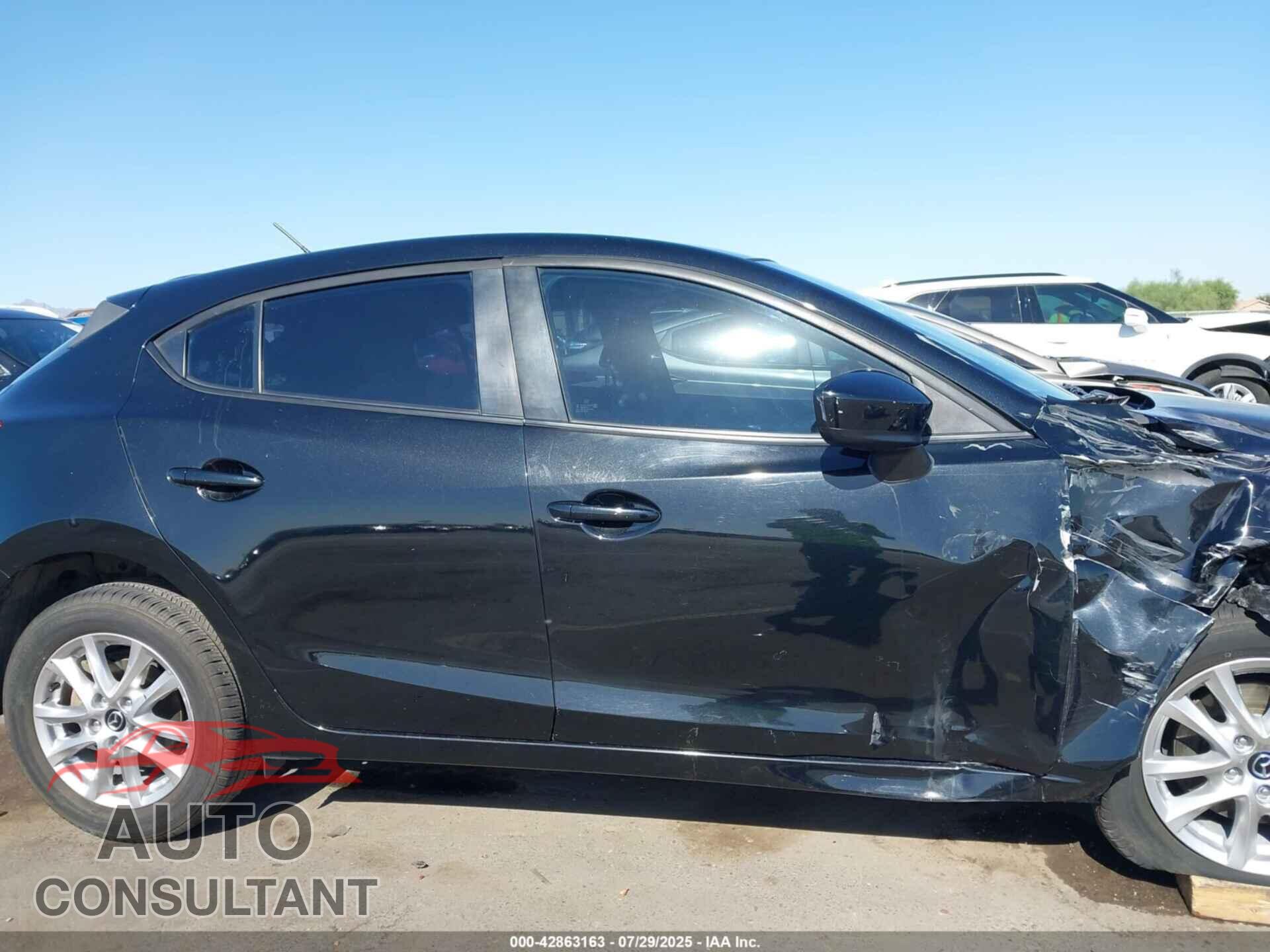 MAZDA MAZDA3 2017 - JM1BN1K71H1127002