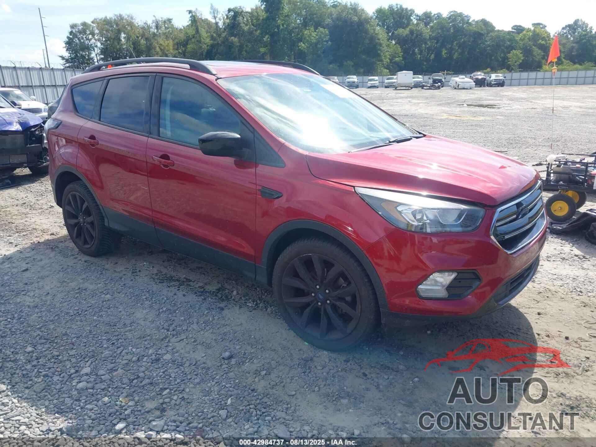 FORD ESCAPE 2018 - 1FMCU0GD9JUA17444