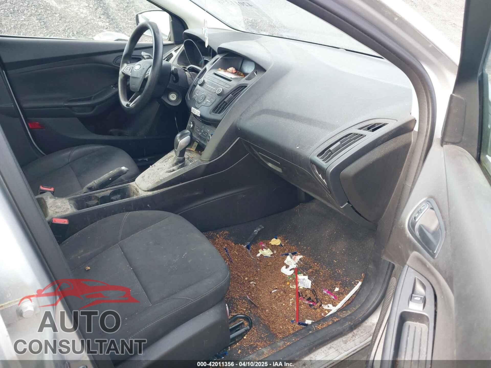 FORD FOCUS 2016 - 1FADP3E27GL201577