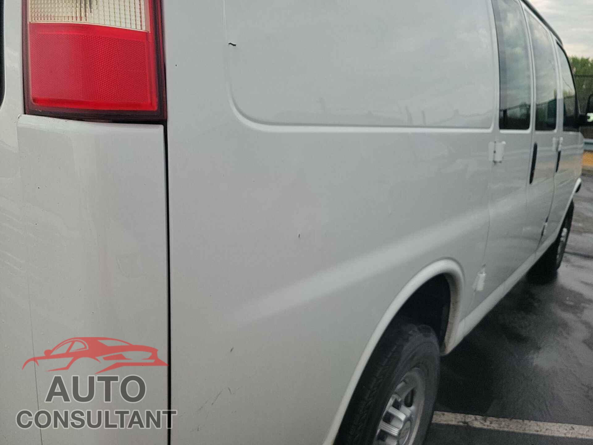 CHEVROLET EXPRESS G2500 2014 - 1GCWGFCA8E1132728
