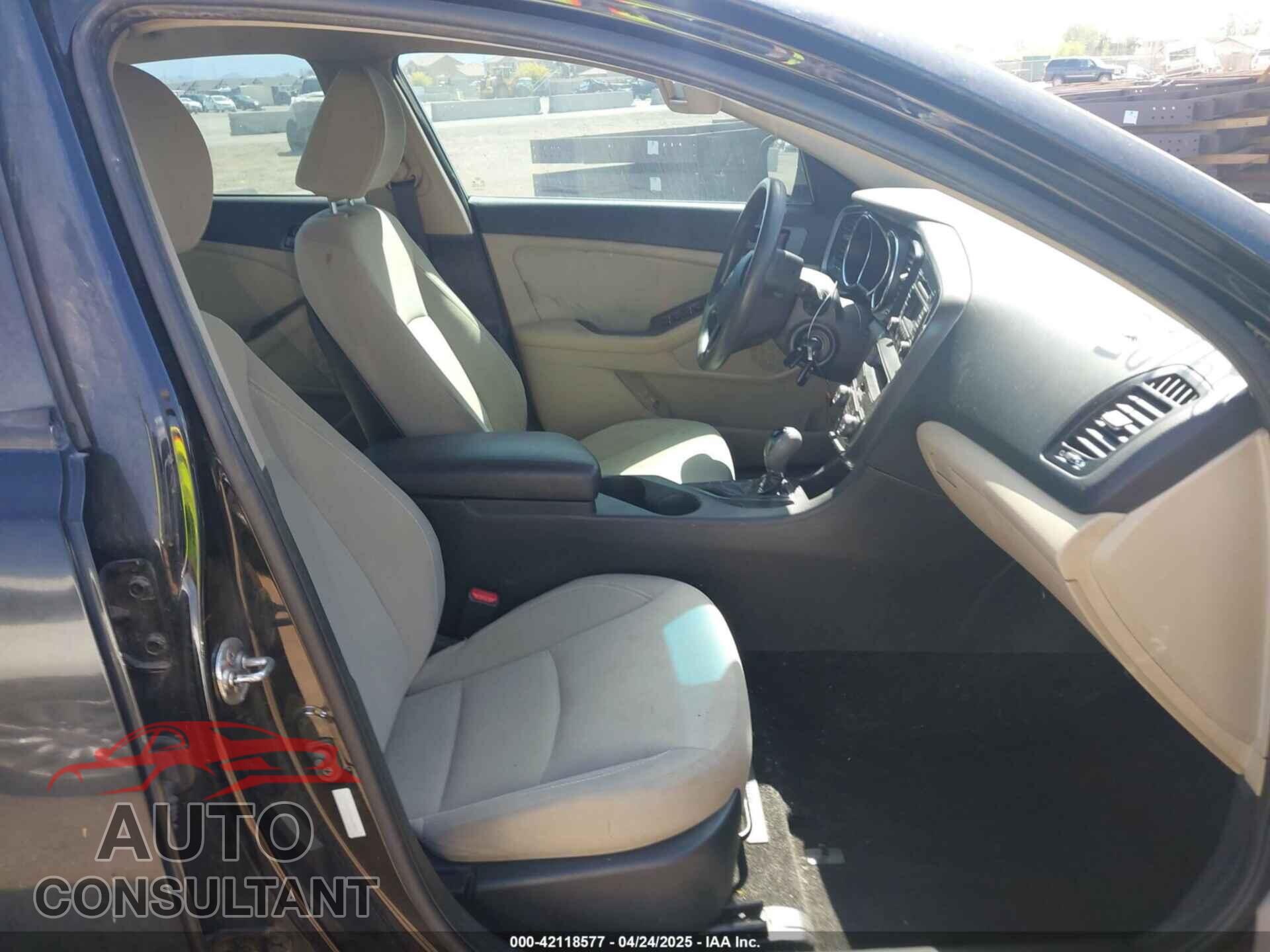 KIA OPTIMA 2012 - 5XXGM4A75CG053902