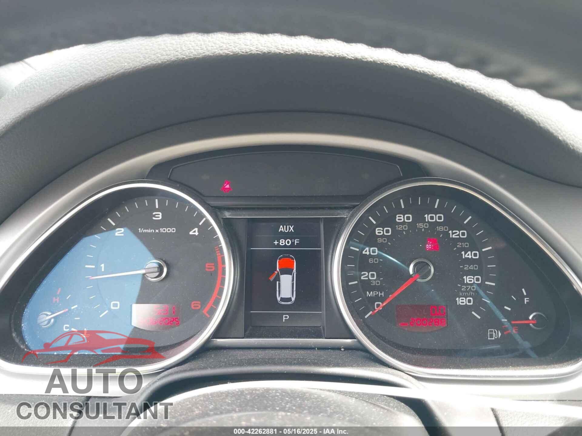 AUDI Q7 2011 - WA1WMAFE5BD008088