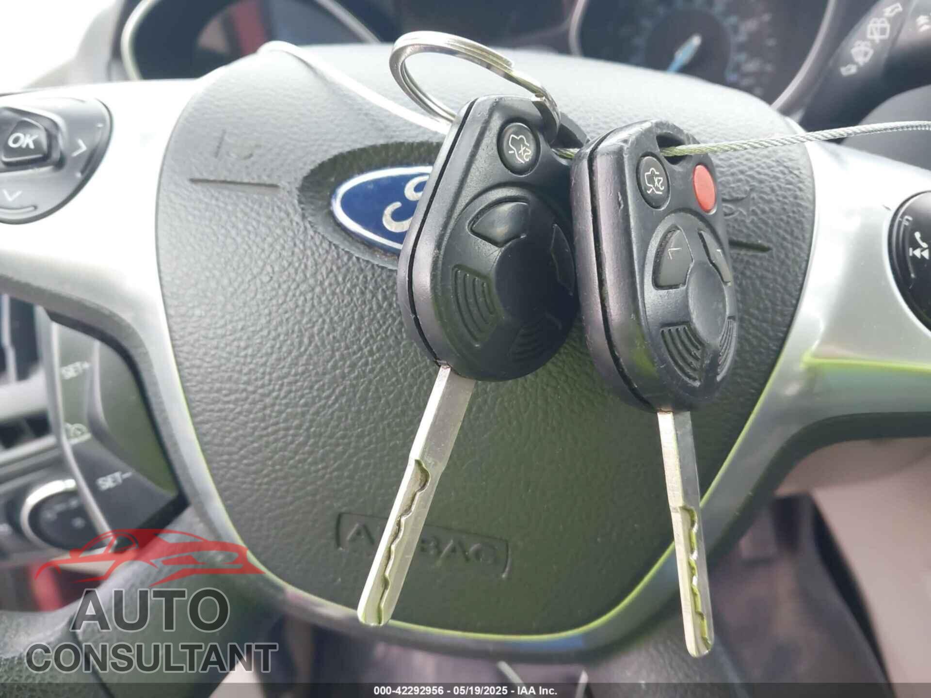 FORD FOCUS 2014 - 1FADP3K26EL326345