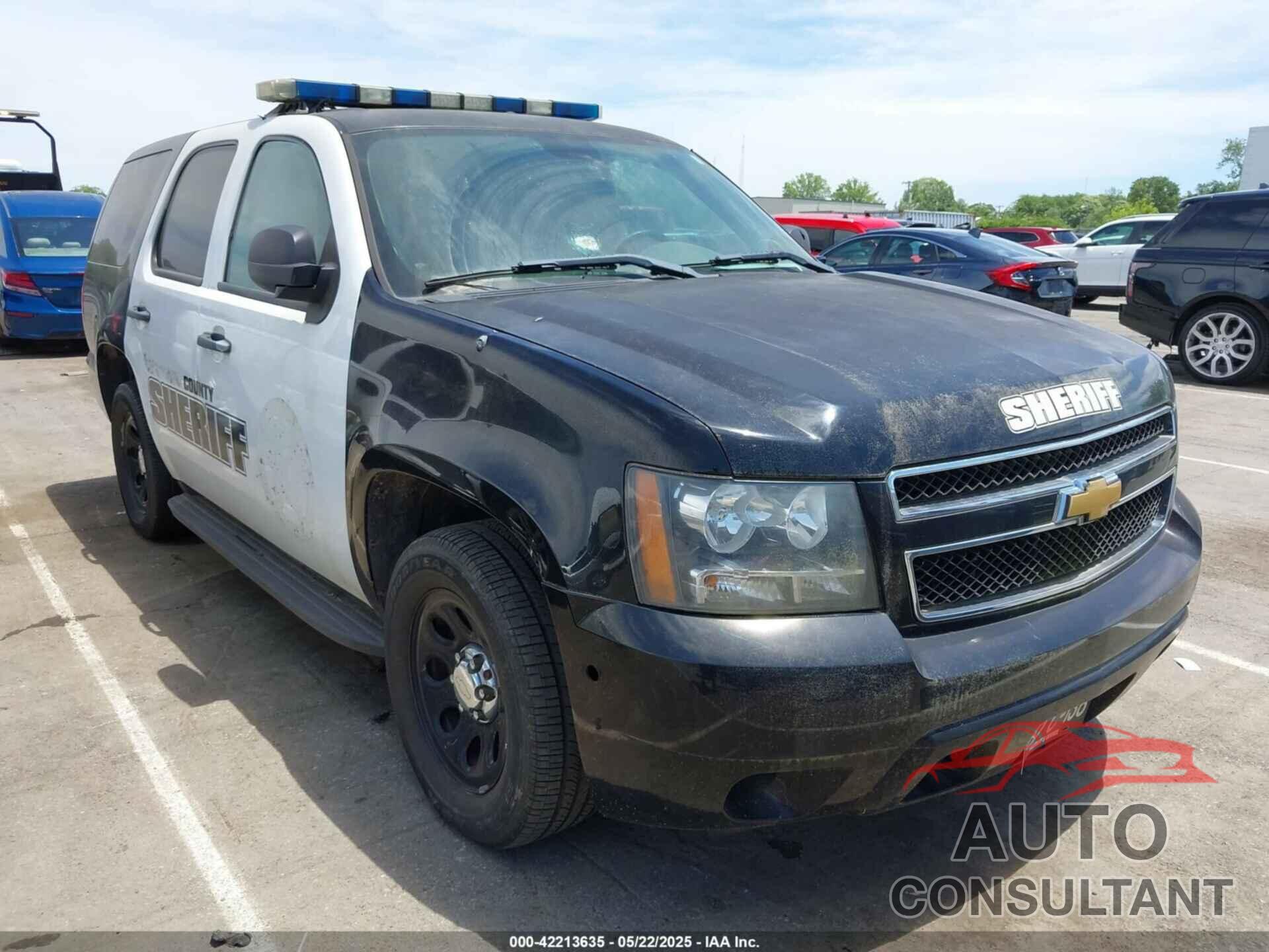 CHEVROLET TAHOE 2013 - 1GNLC2E00DR337995
