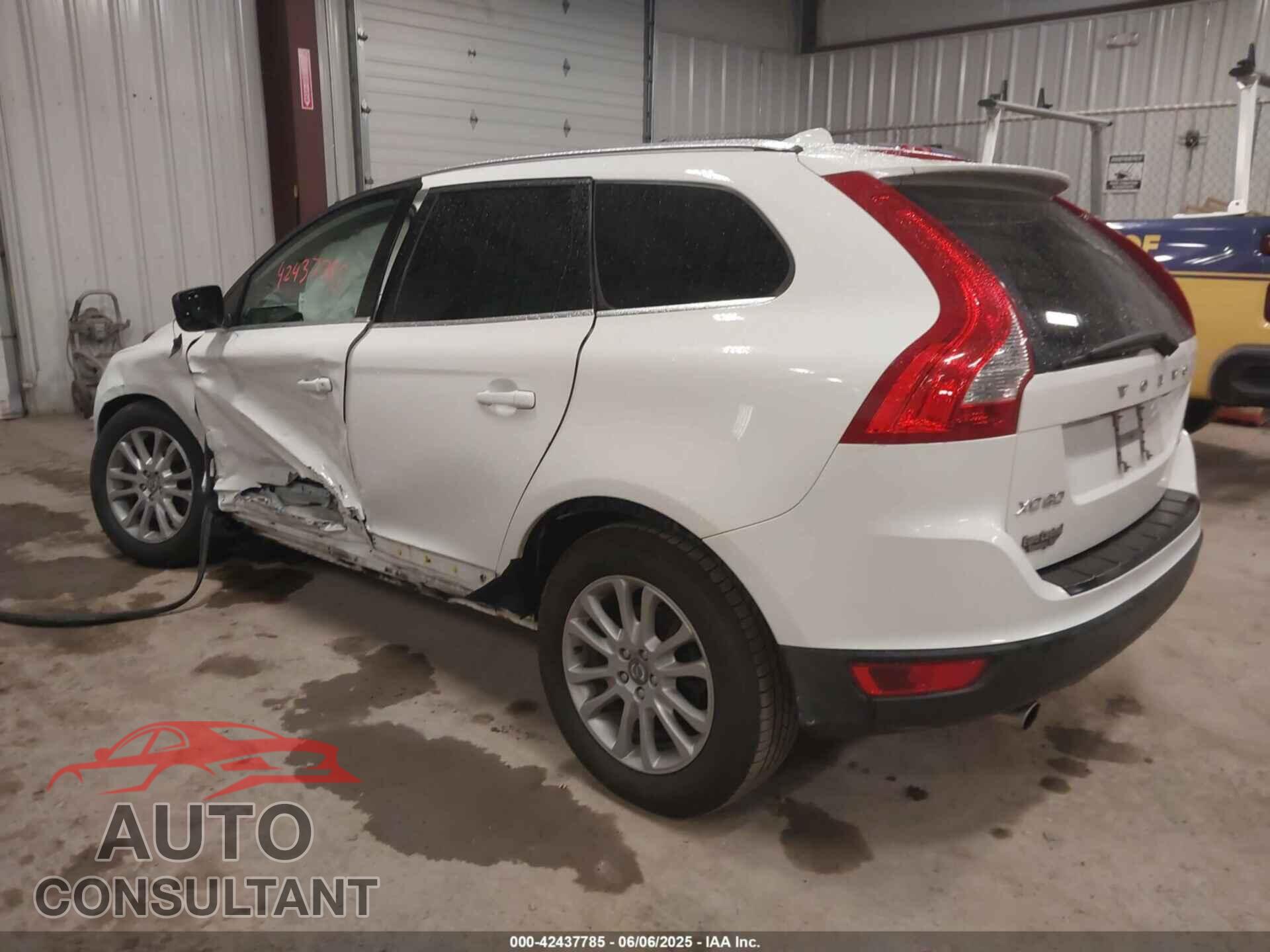 VOLVO XC60 2010 - YV4992DZ2A2123108