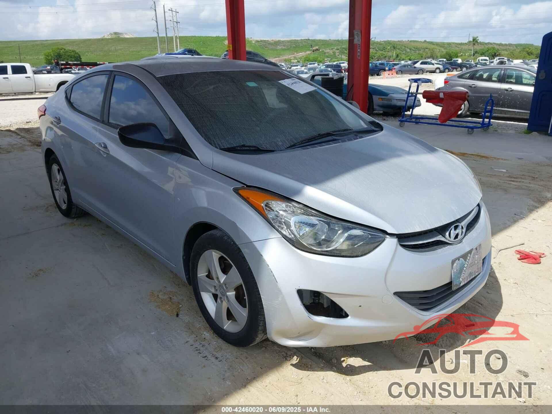 HYUNDAI ELANTRA 2012 - 5NPDH4AE0CH120299