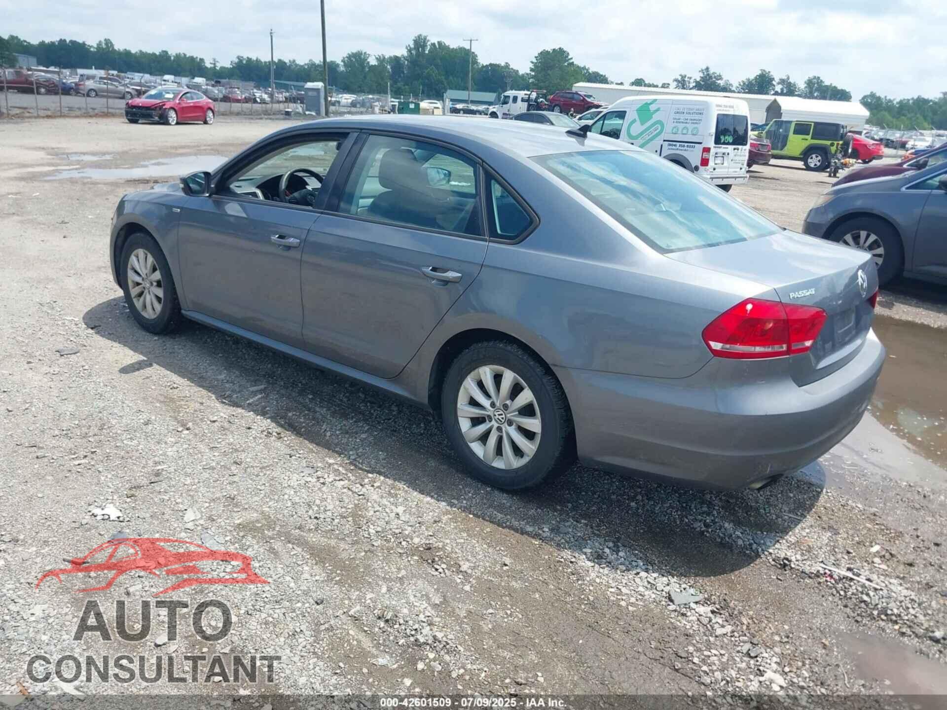 VOLKSWAGEN PASSAT 2013 - 1VWAH7A39DC141018