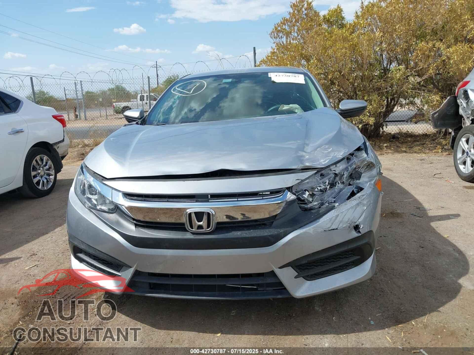 HONDA CIVIC 2017 - 19XFC2F58HE219775