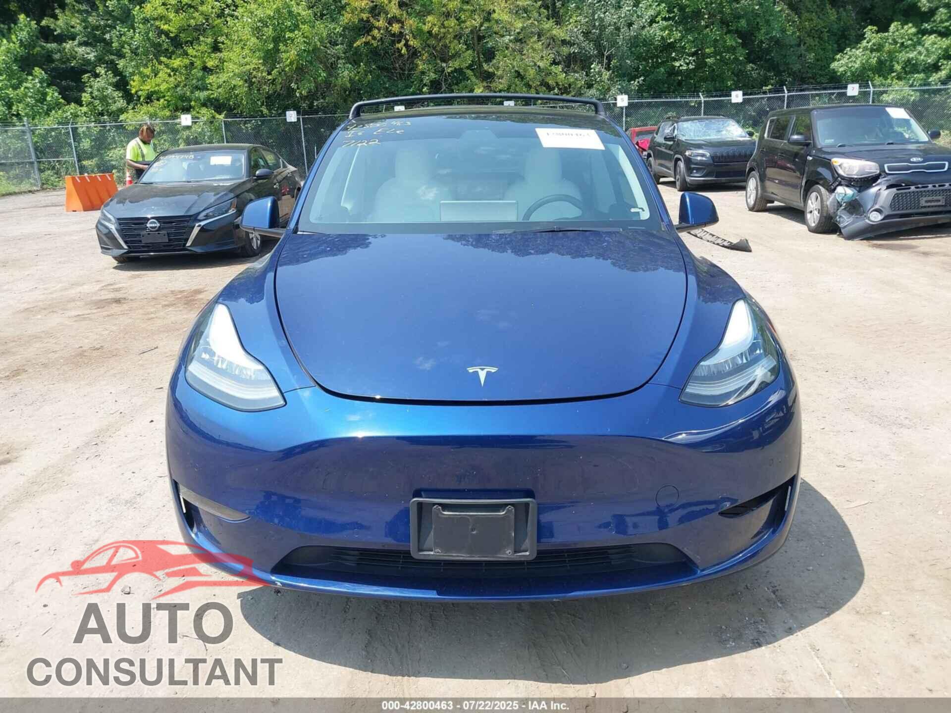 TESLA MODEL Y 2021 - 5YJYGAEE8MF300143