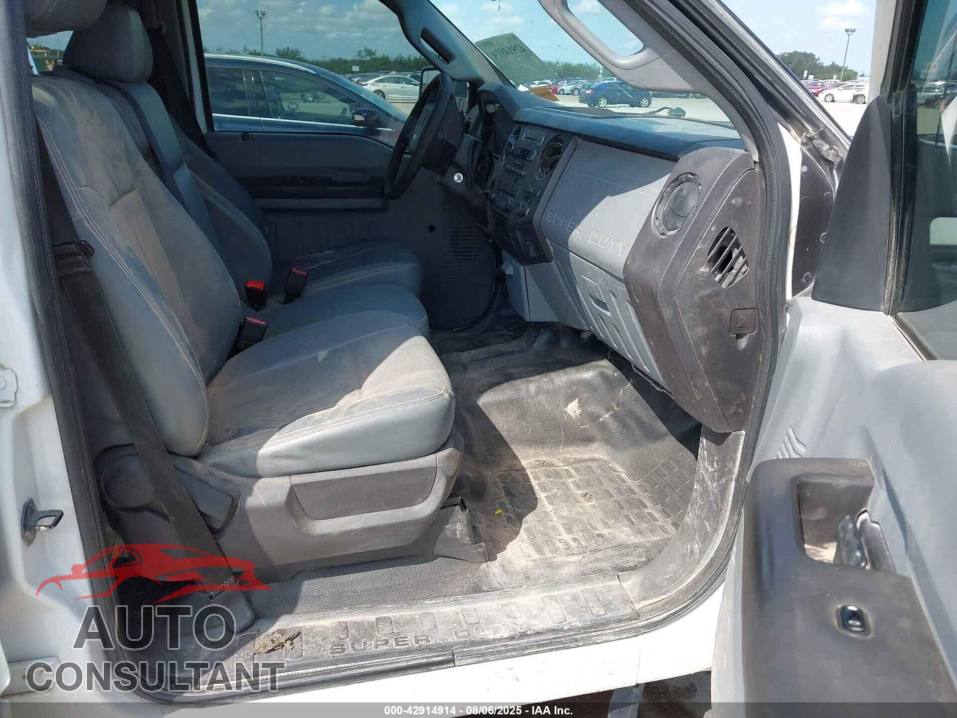 FORD F-250 2014 - 1FT7W2AT4EEB17771