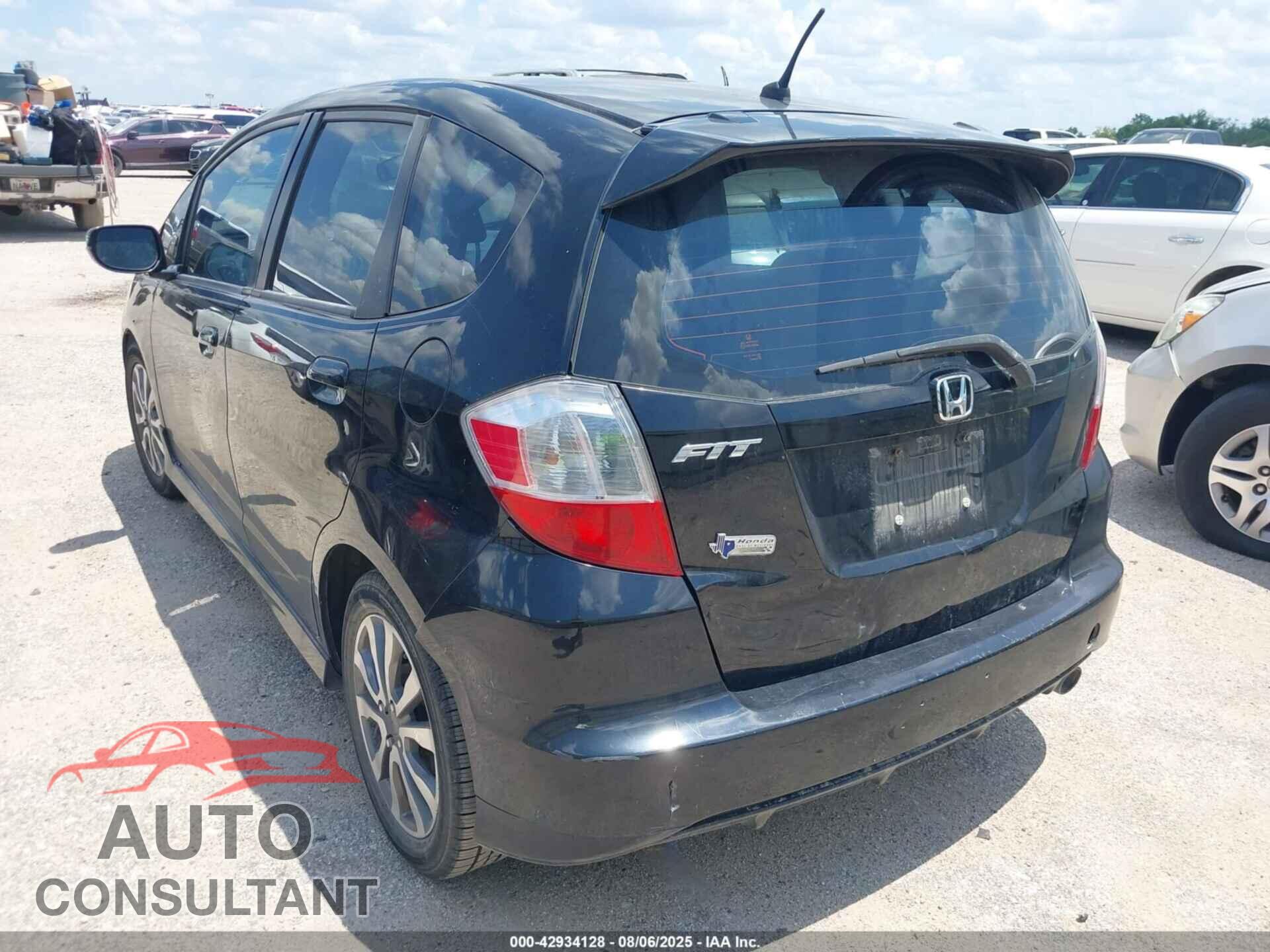 HONDA FIT 2013 - JHMGE8H50DC031587