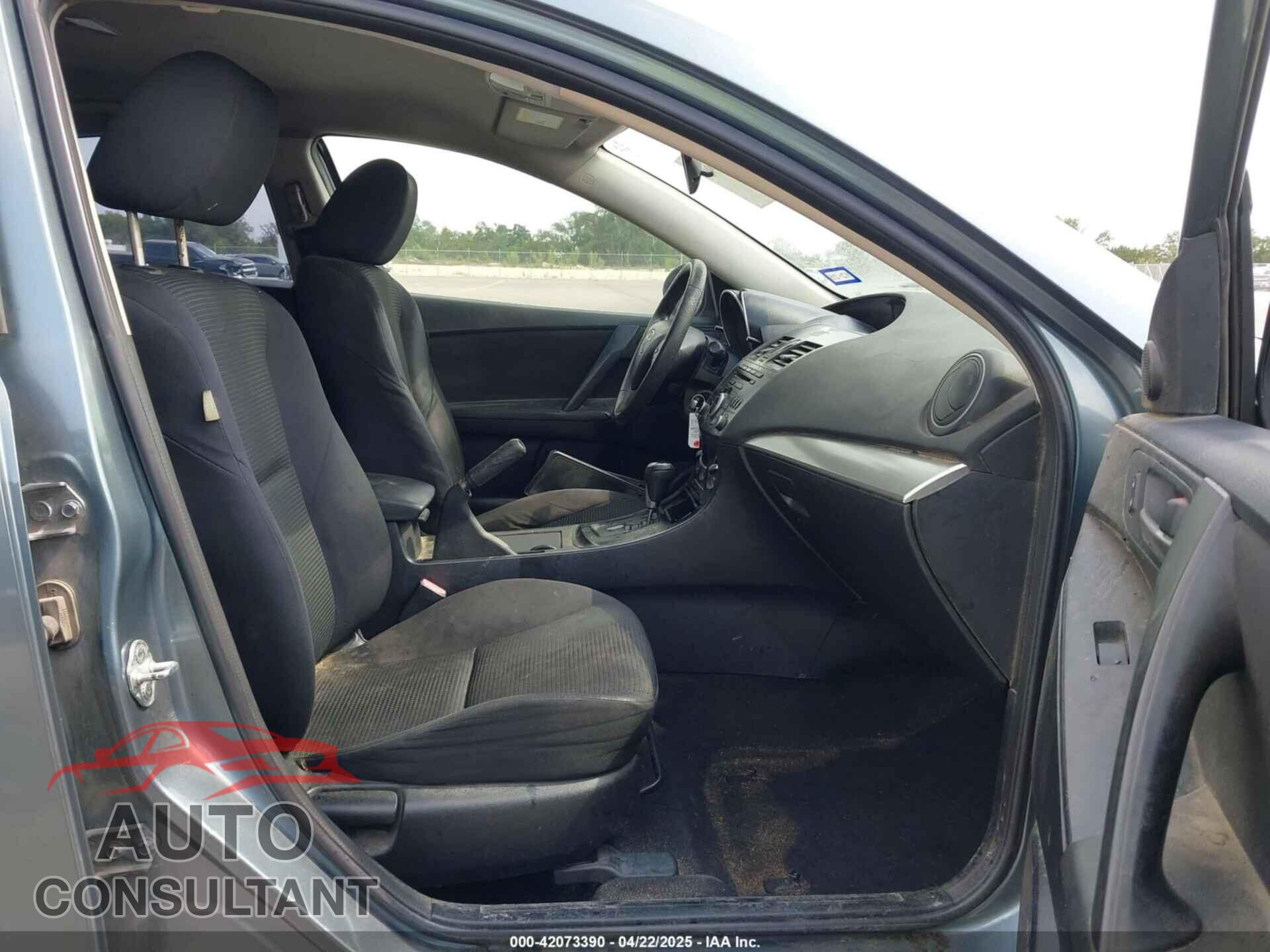 MAZDA MAZDA3 2012 - JM1BL1L73C1562553