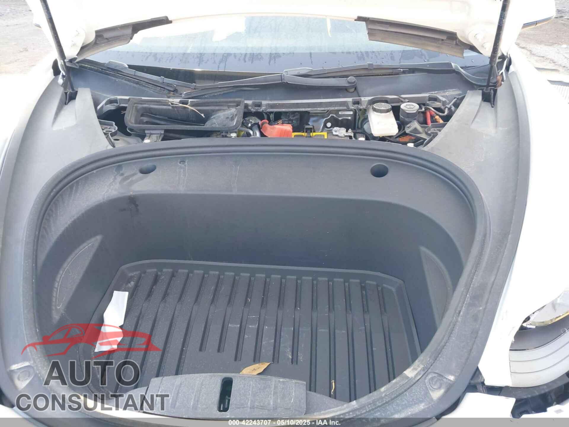 TESLA MODEL 3 2022 - 5YJ3E1EB2NF137030
