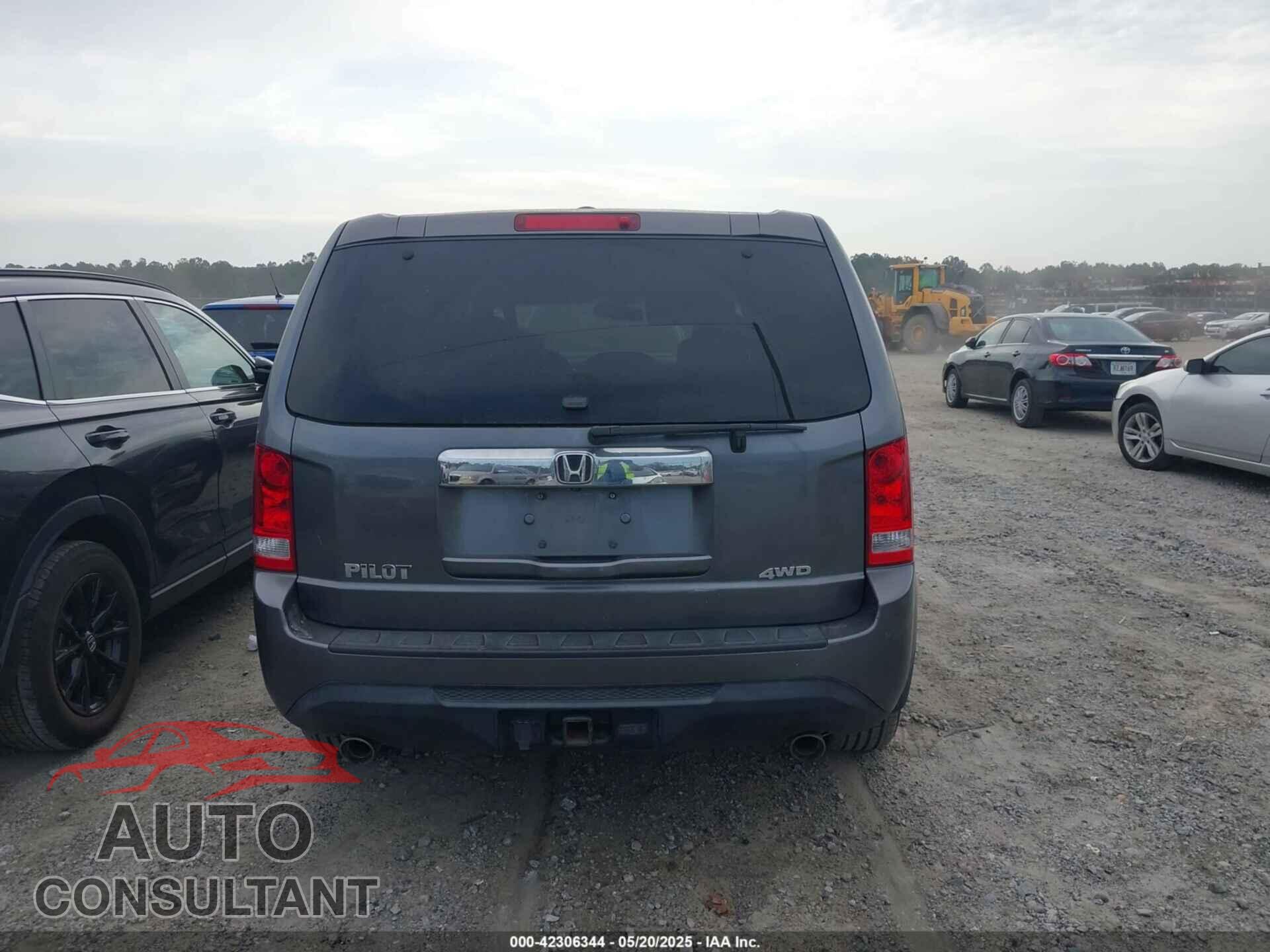 HONDA PILOT 2013 - 5FNYF4H79DB027487