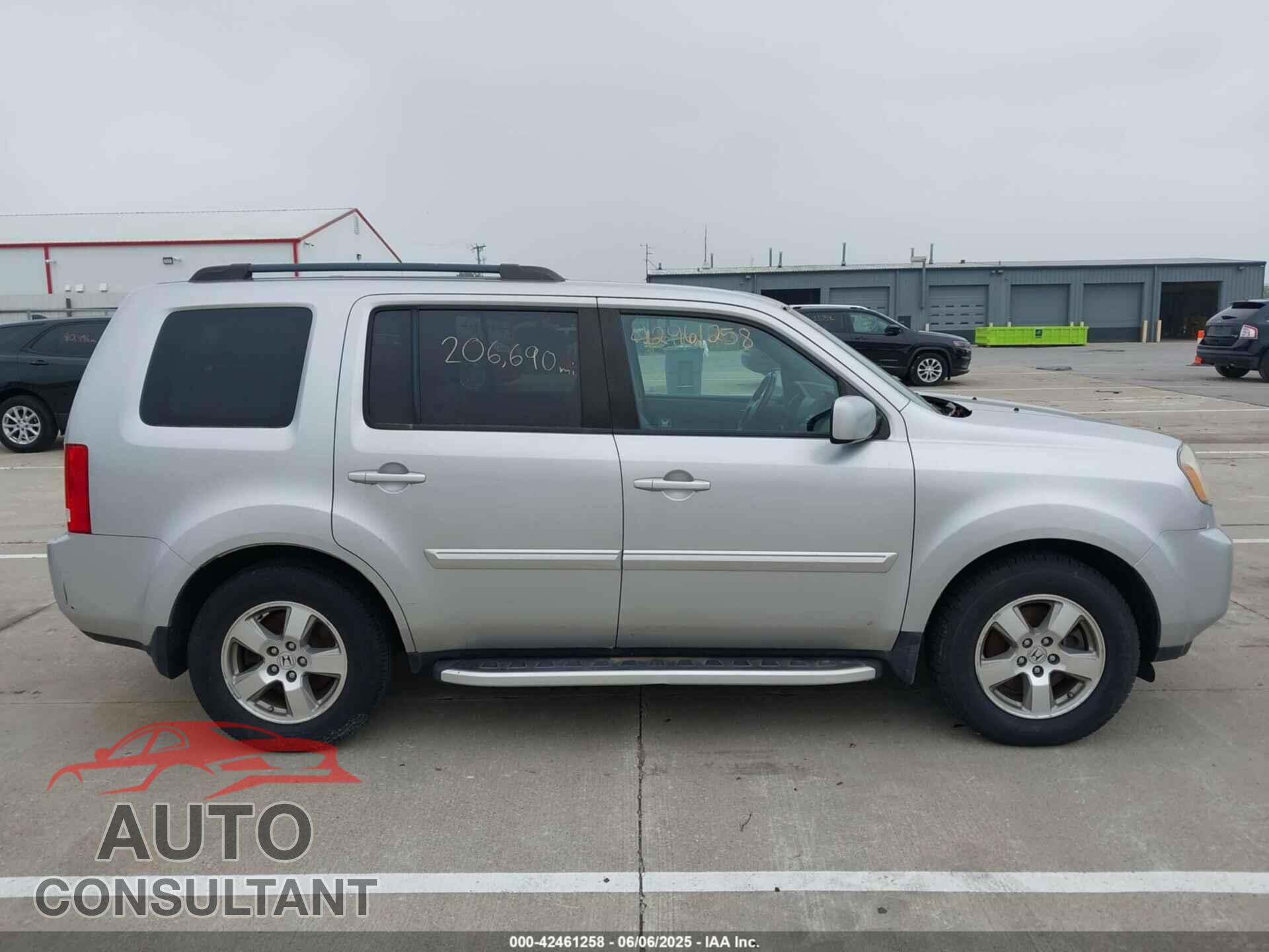 HONDA PILOT 2011 - 5FNYF4H60BB039502
