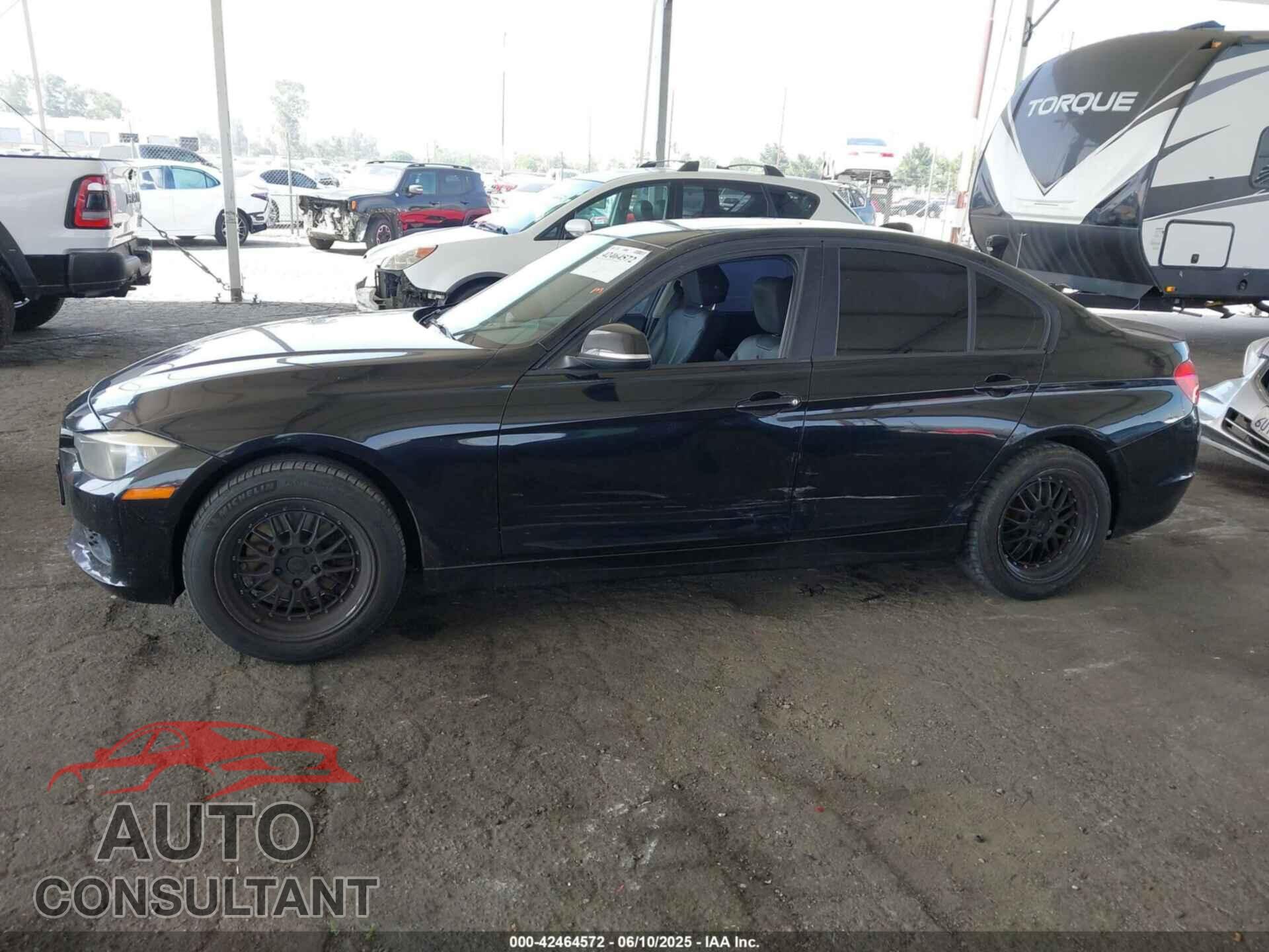 BMW 320I 2014 - WBA3B1C56EP678915