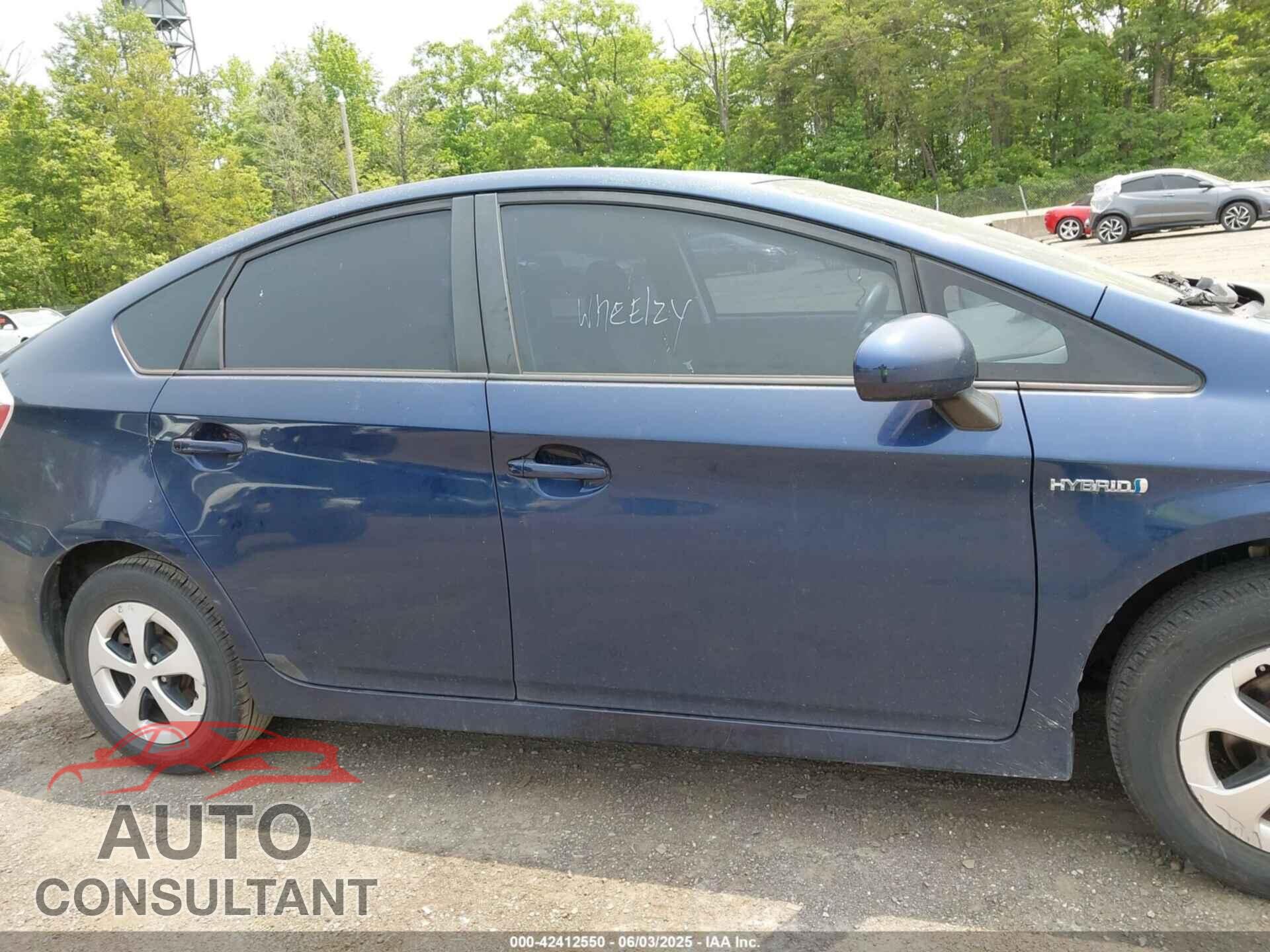 TOYOTA PRIUS 2013 - JTDKN3DU0D1645384