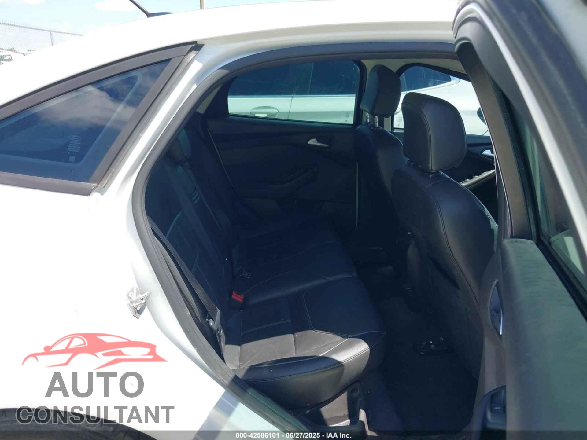 FORD FOCUS 2016 - 1FADP3F2XGL339757
