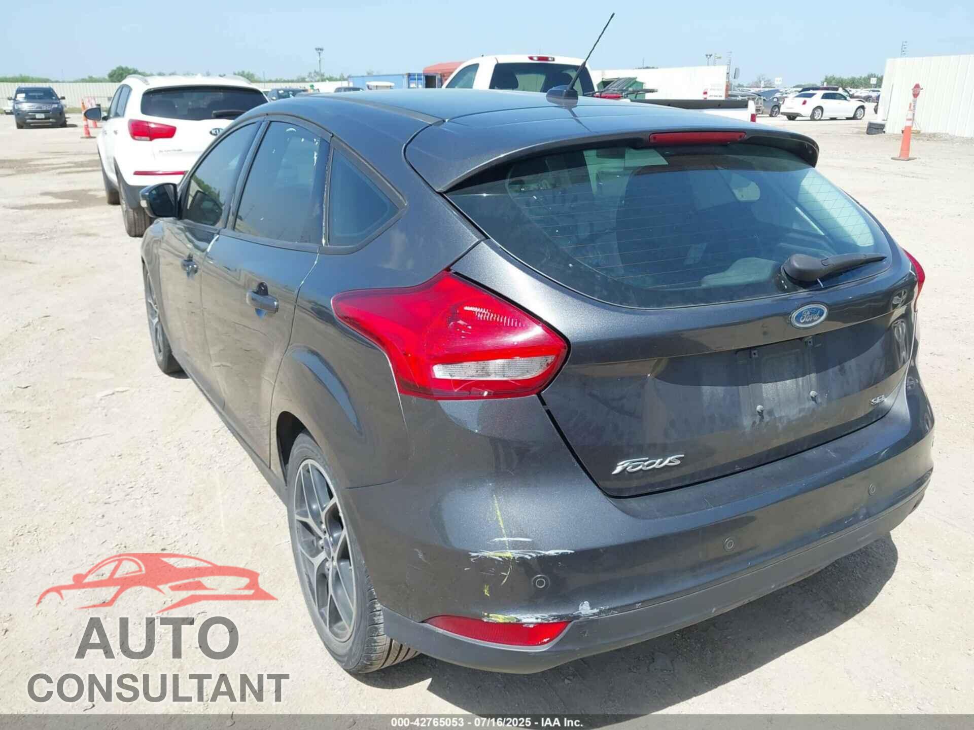 FORD FOCUS 2017 - 1FADP3M23HL214197
