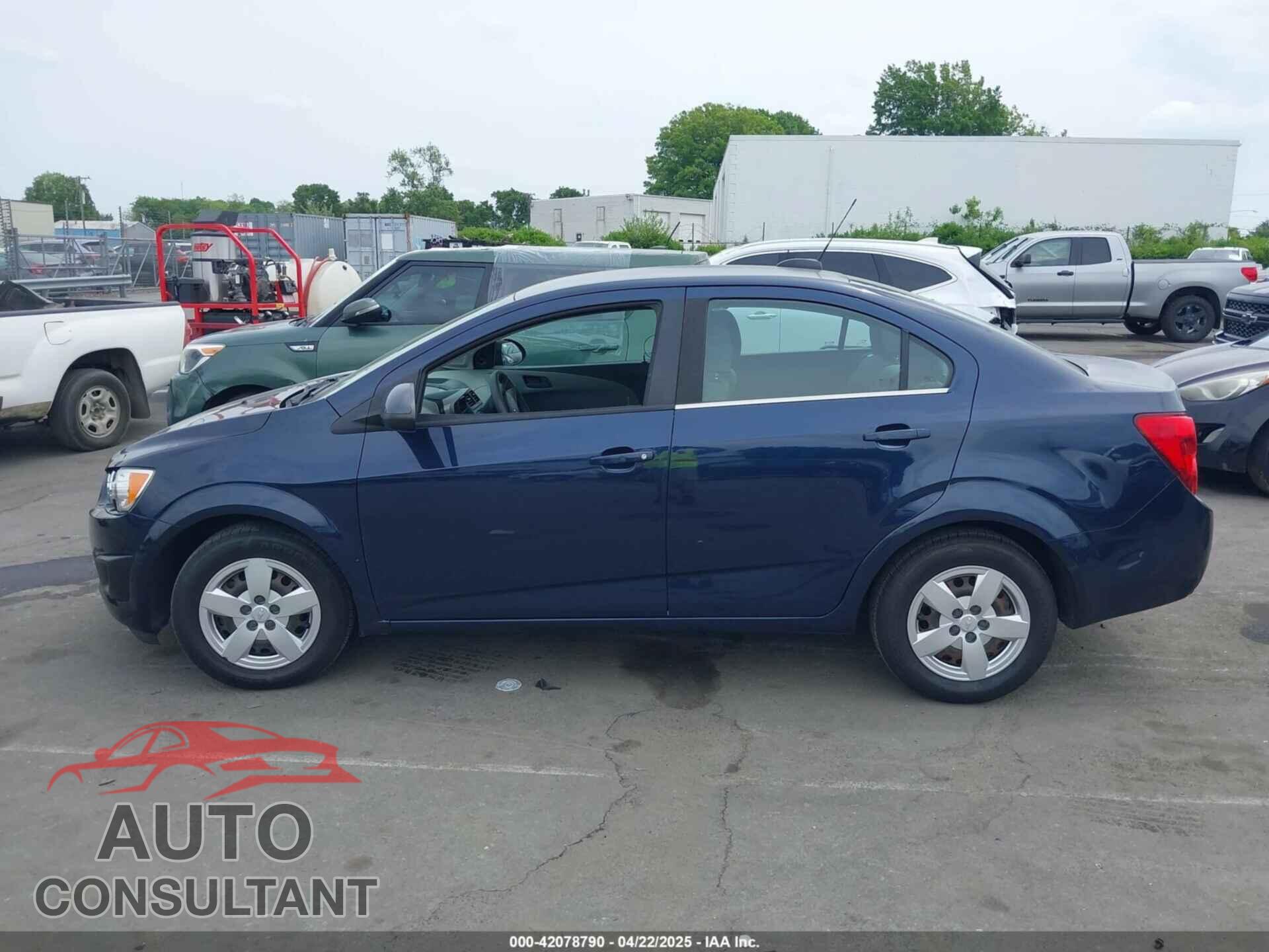 CHEVROLET SONIC 2015 - 1G1JA5SH2F4114299