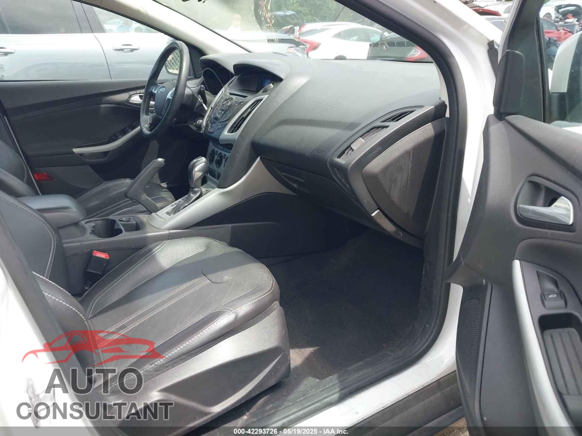 FORD FOCUS 2014 - 1FADP3K23EL323483