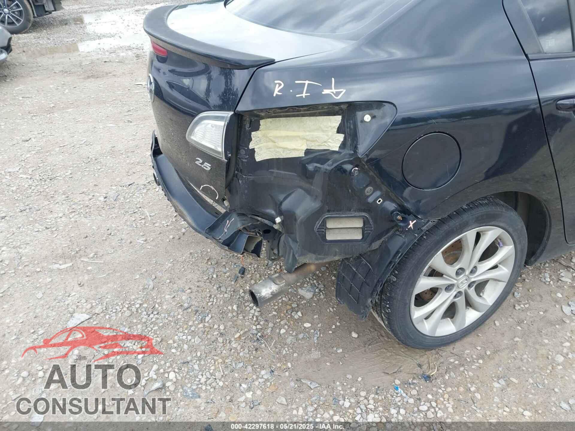 MAZDA MAZDA3 2011 - JM1BL1U57B1470275
